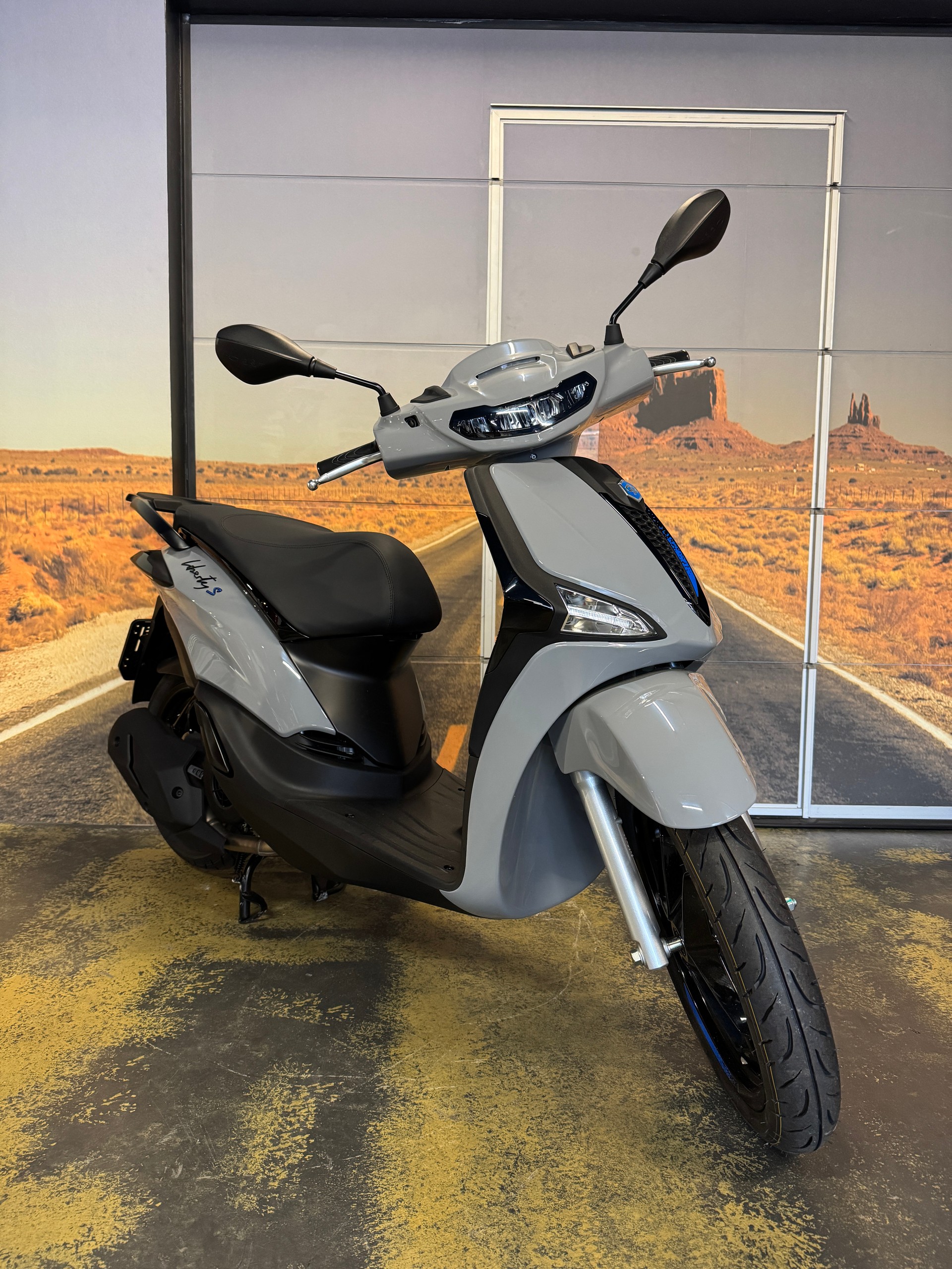 PIAGGIO Liberty 125 Sport E5+-image-2