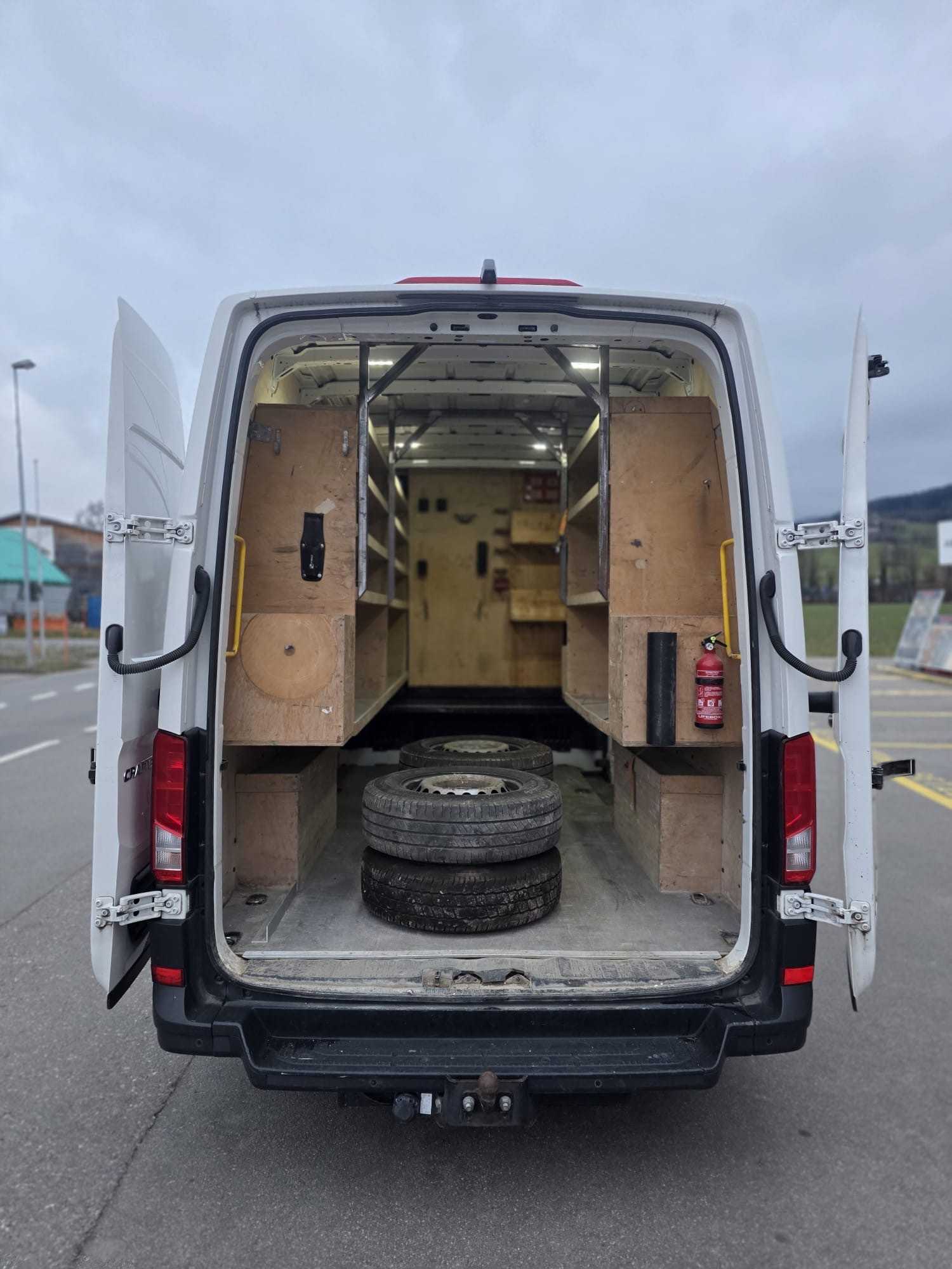 VW Crafter 35 2.0 TDI - H2 / L3-image-8