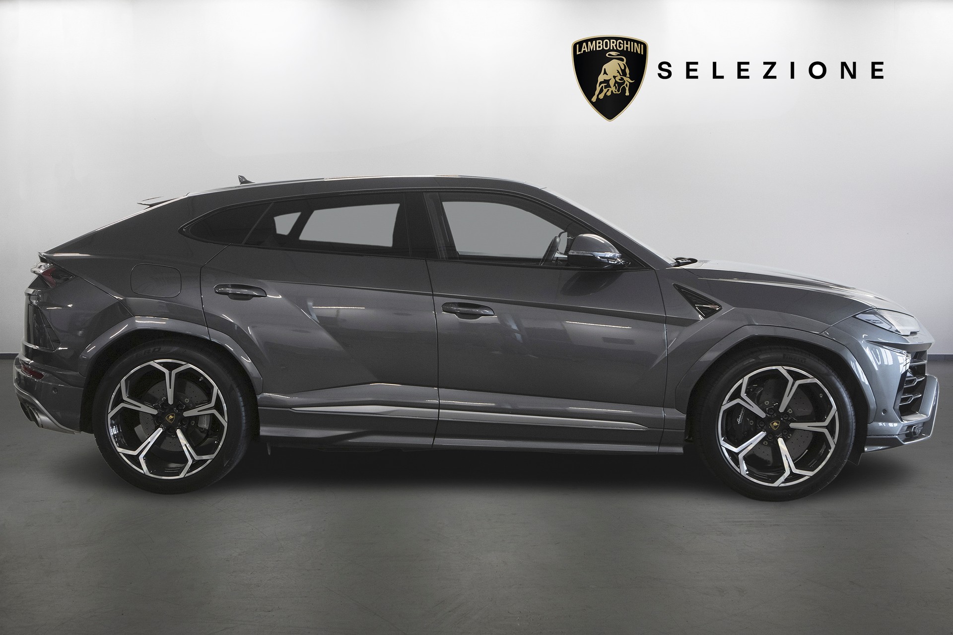 LAMBORGHINI Urus E-Gear-image-1