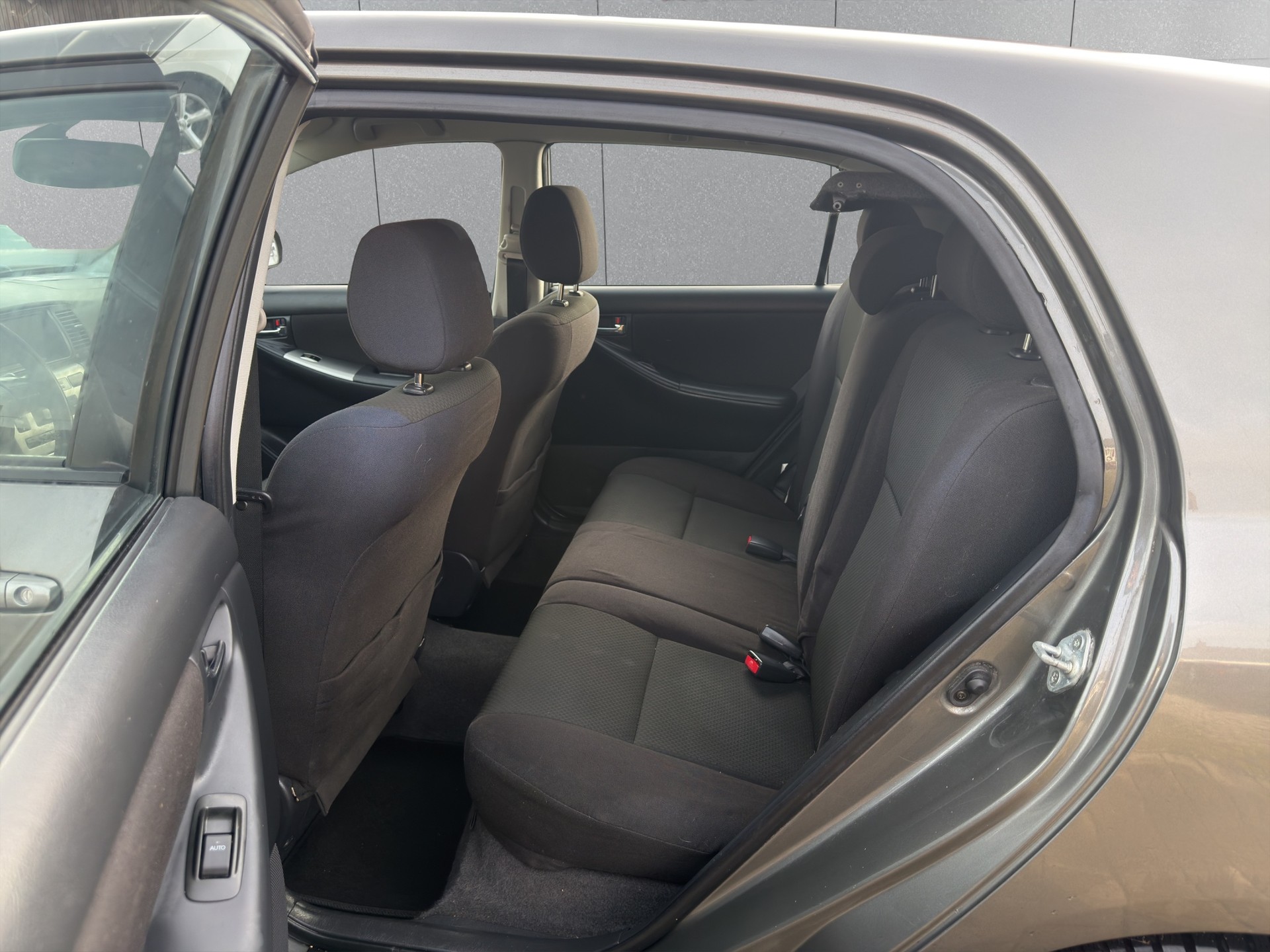 TOYOTA Corolla 1.6 Linea Sol-image-8