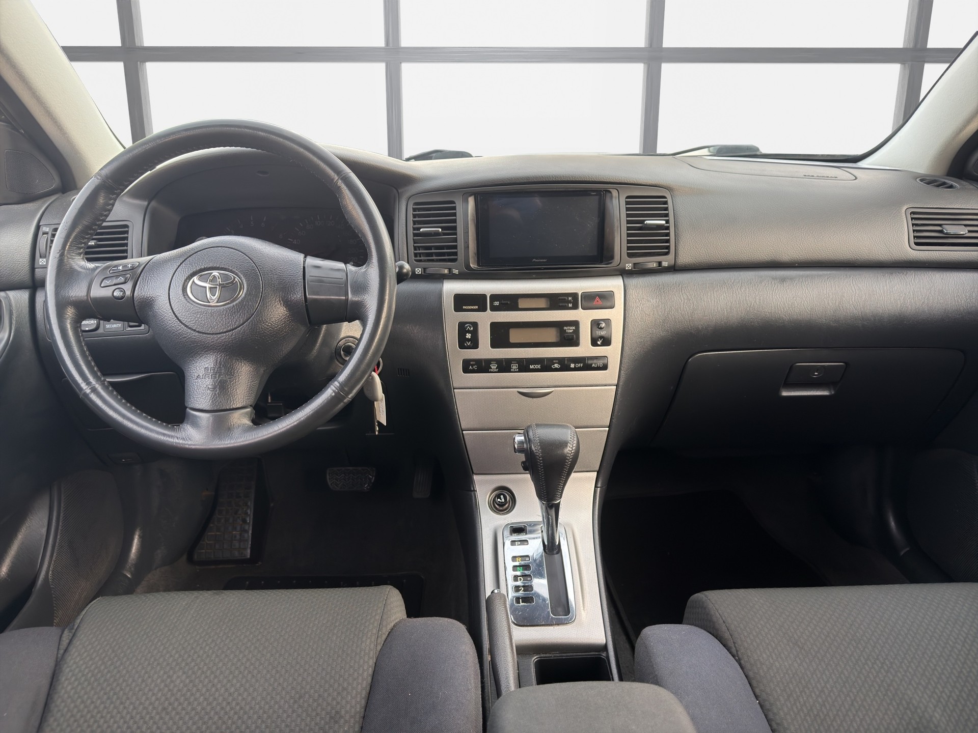 TOYOTA Corolla 1.6 Linea Sol-image-7
