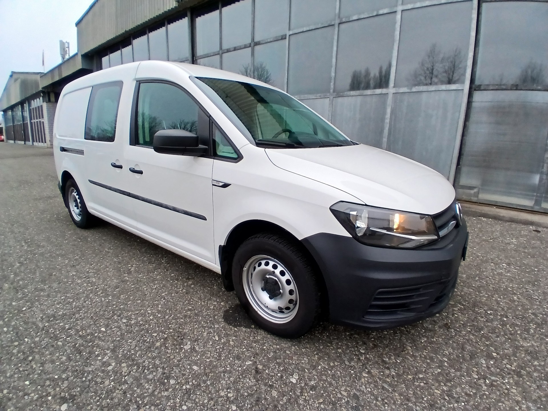 VW Caddy Maxi 2.0TDI BlueMotion Technology DSG-image-7