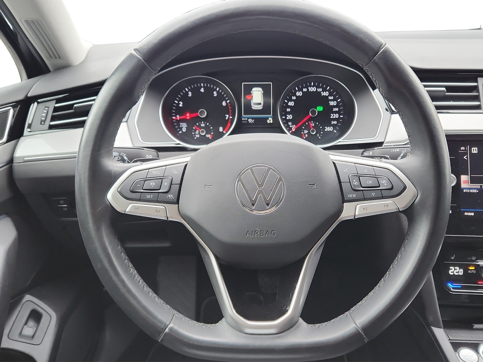 VW Passat Variant 1.5 TSI EVO Business DSG-image-8
