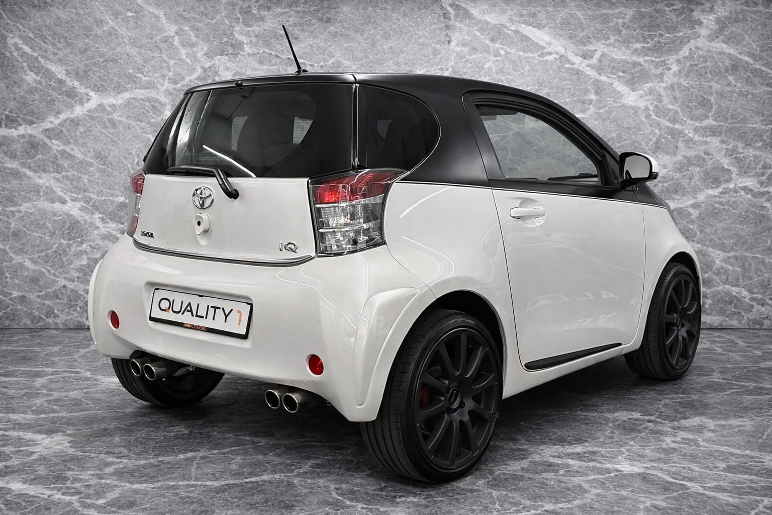 TOYOTA iQ 1.33 Dual VVT-i Linea Sol Premium Multidrive-image-4