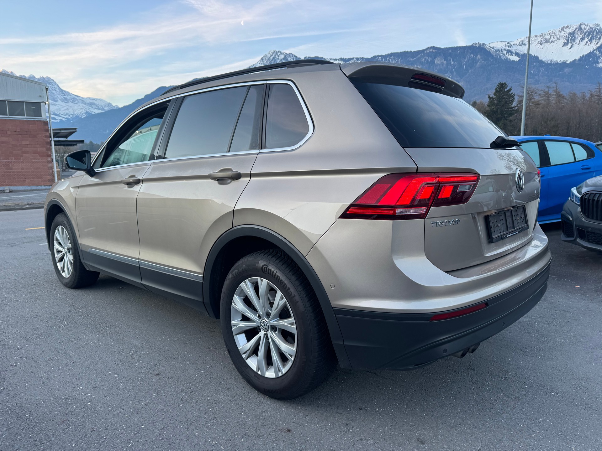 VW Tiguan 2.0 TDI SCR Comfortline 4Motion DSG-image-5