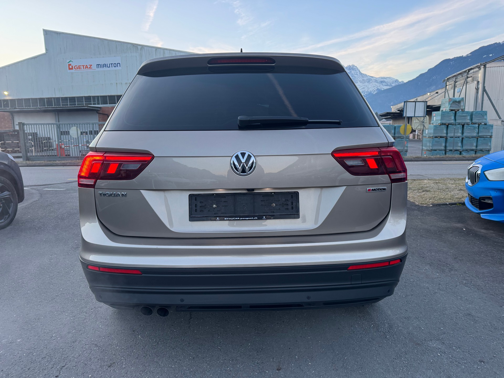 VW Tiguan 2.0 TDI SCR Comfortline 4Motion DSG-image-4