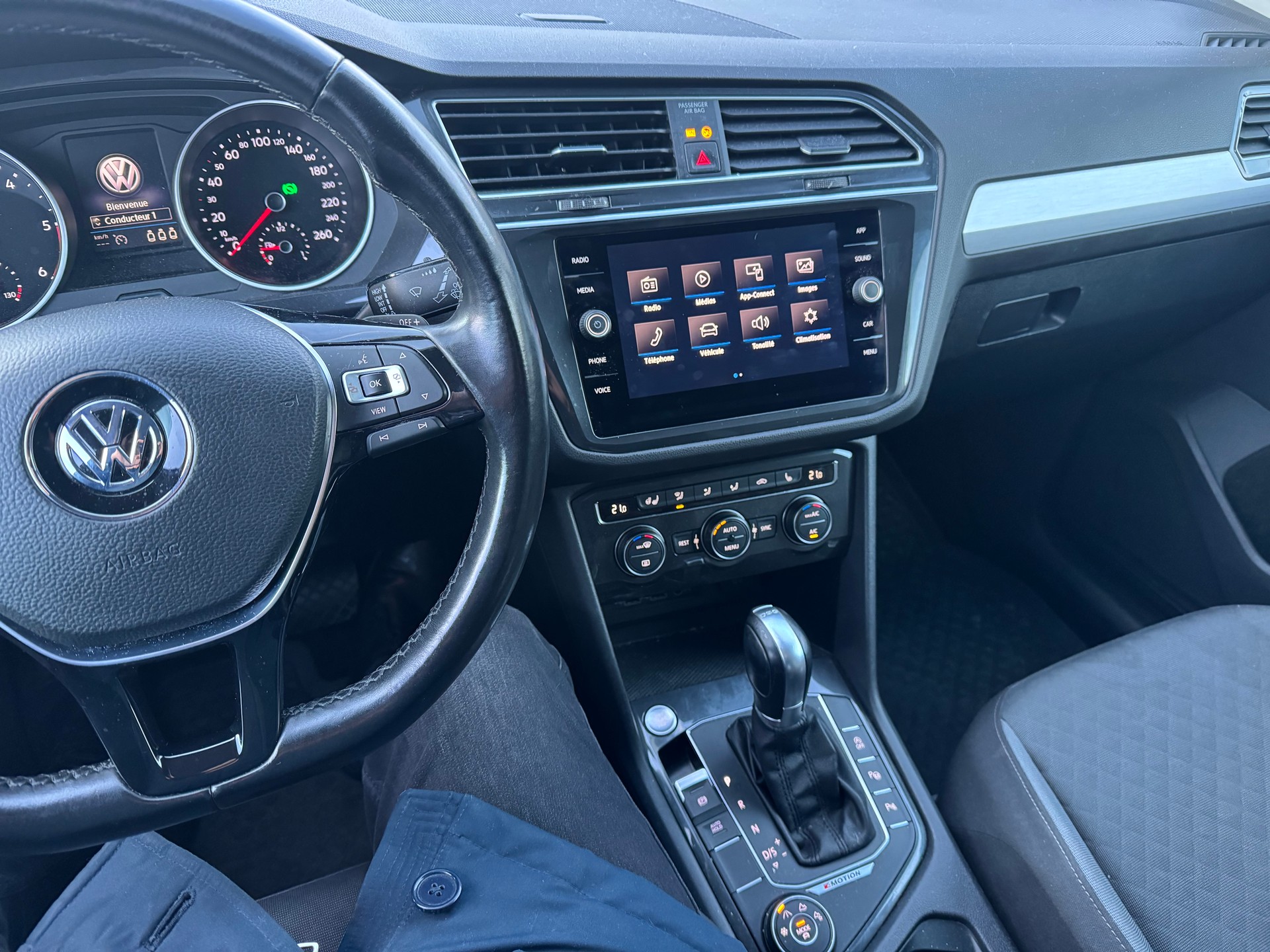 VW Tiguan 2.0 TDI SCR Comfortline 4Motion DSG-image-11