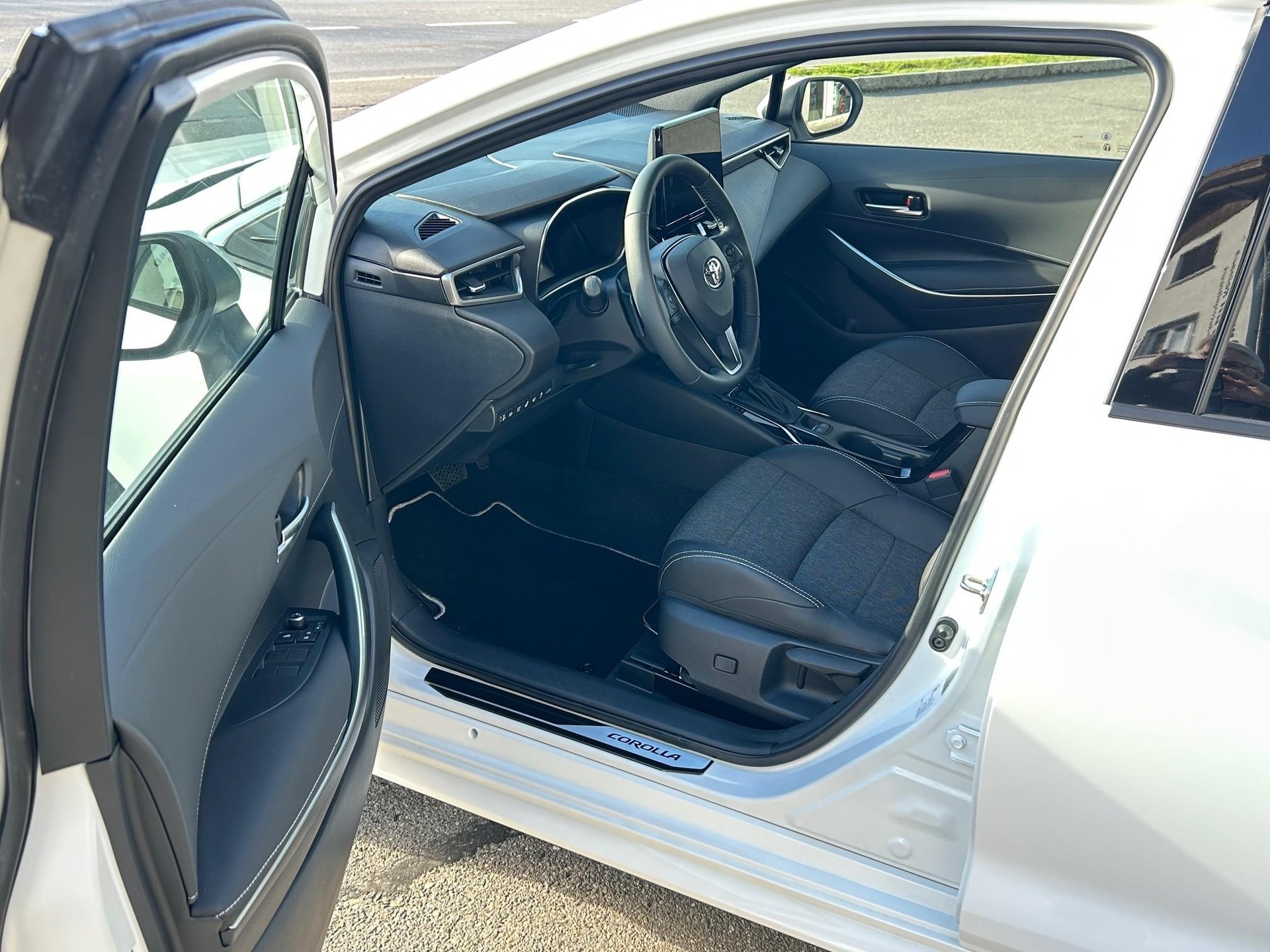 TOYOTA Corolla Touring Sports 2.0 HSD Trend-image-8