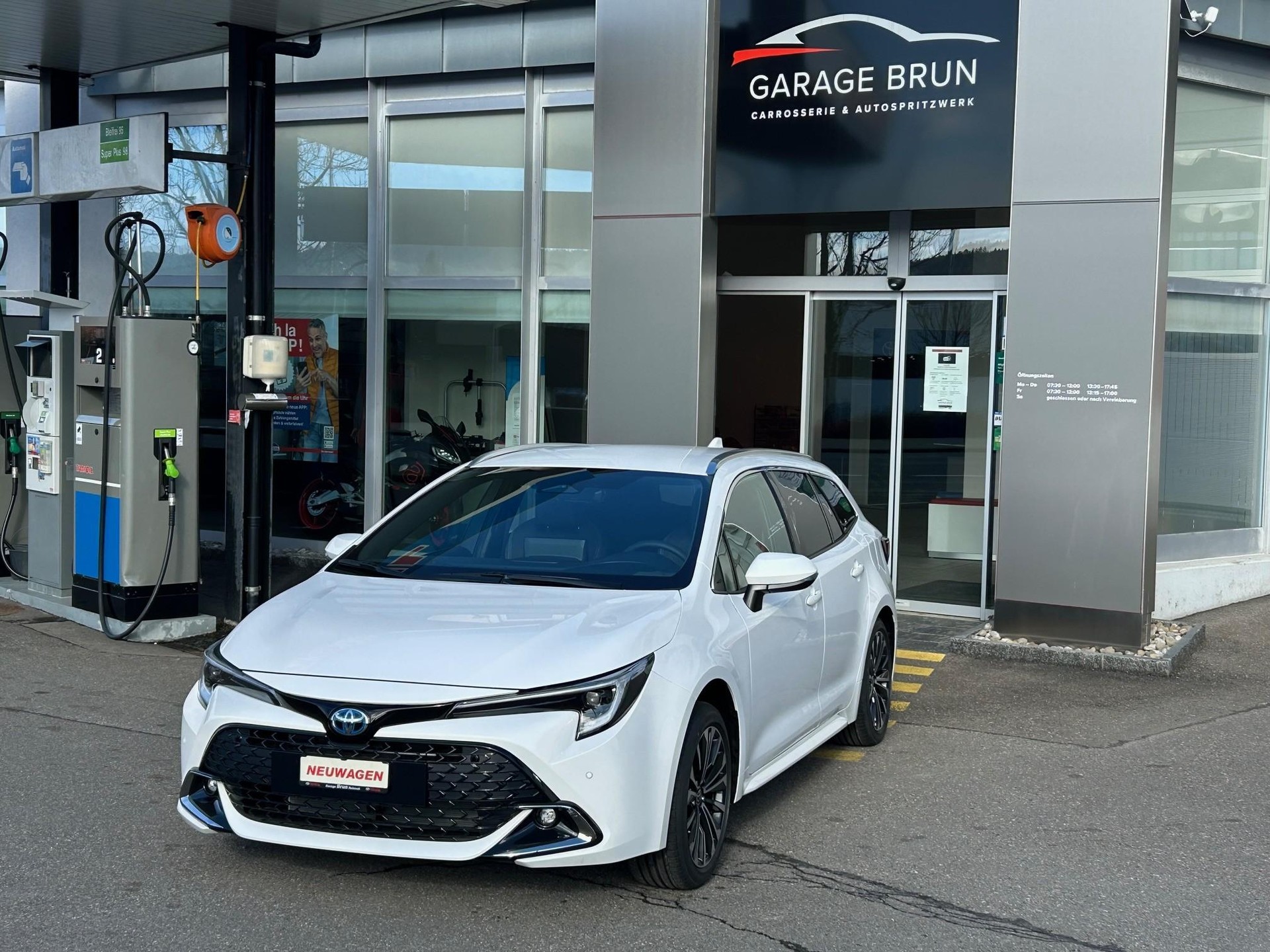 TOYOTA Corolla Touring Sports 2.0 HSD Trend