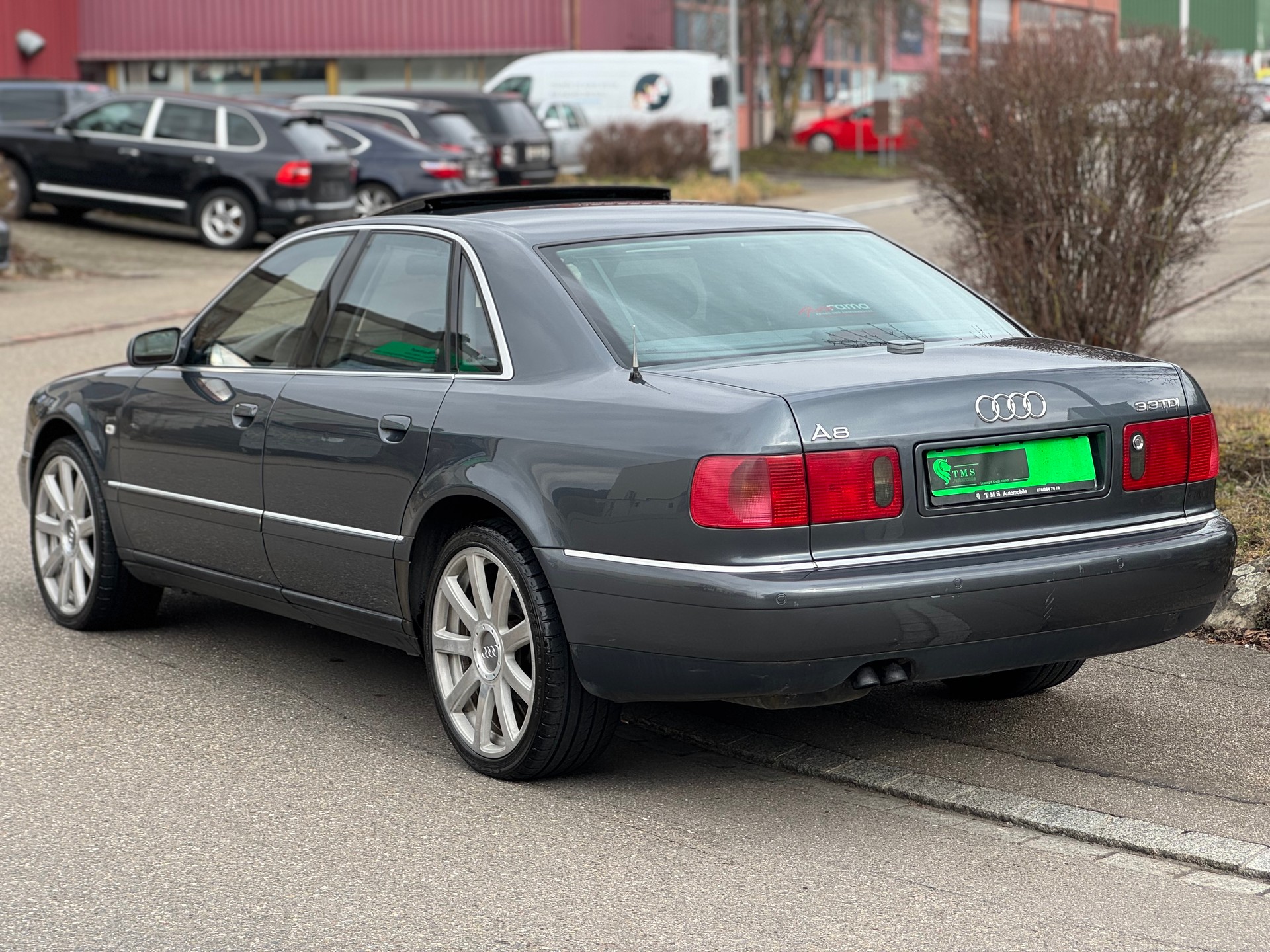 AUDI A8 3.3 TDI quattro tiptronic-image-5