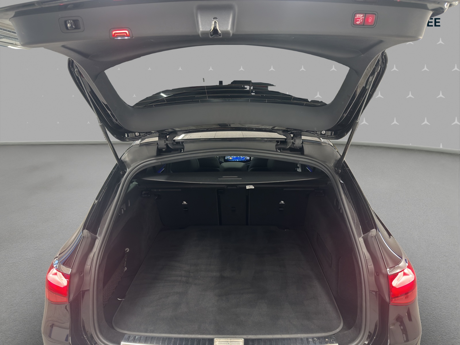 MERCEDES-BENZ E 200 T 9G-Tronic 4Matic-image-14