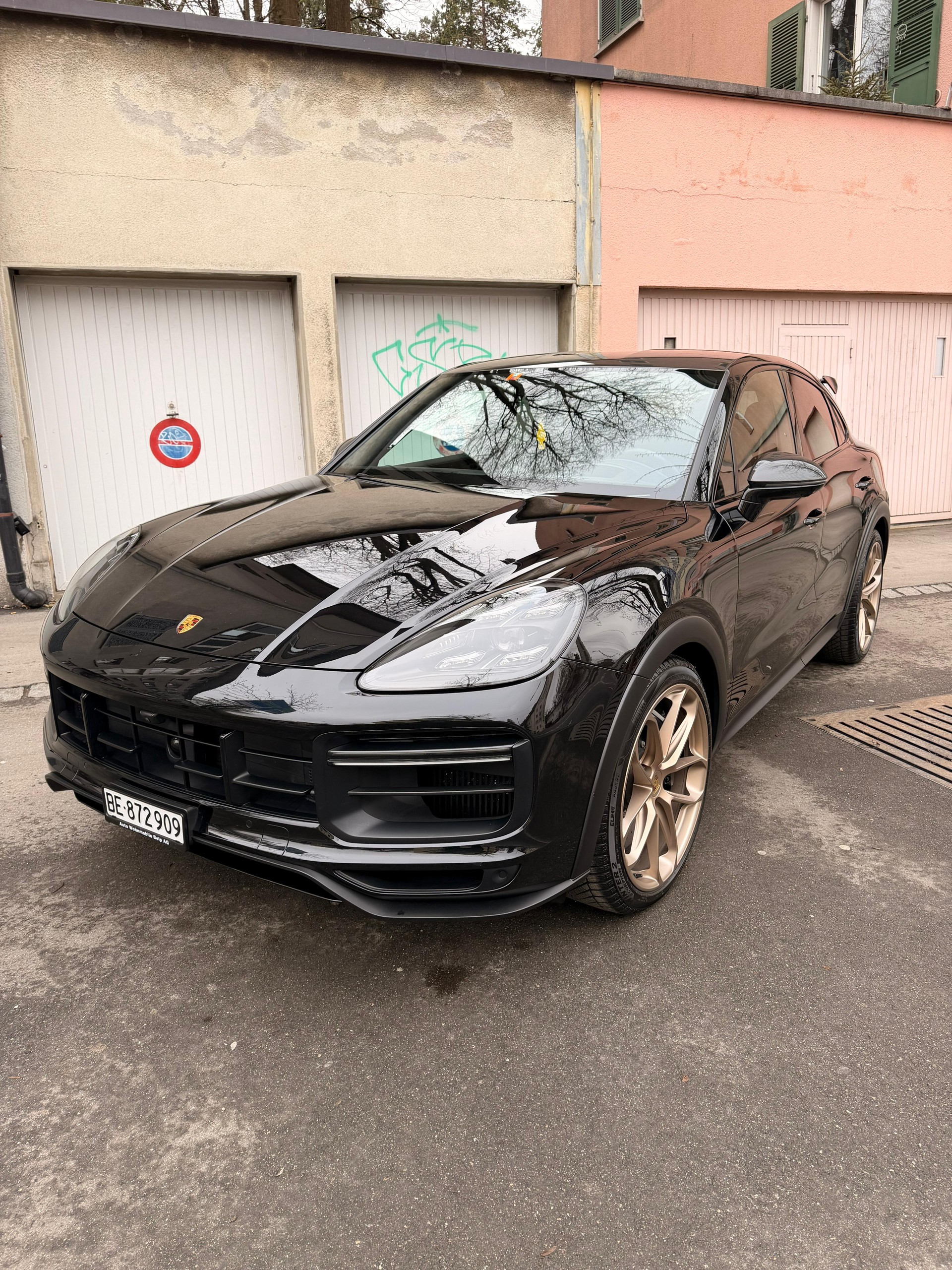 PORSCHE Cayenne Turbo GT-image-1