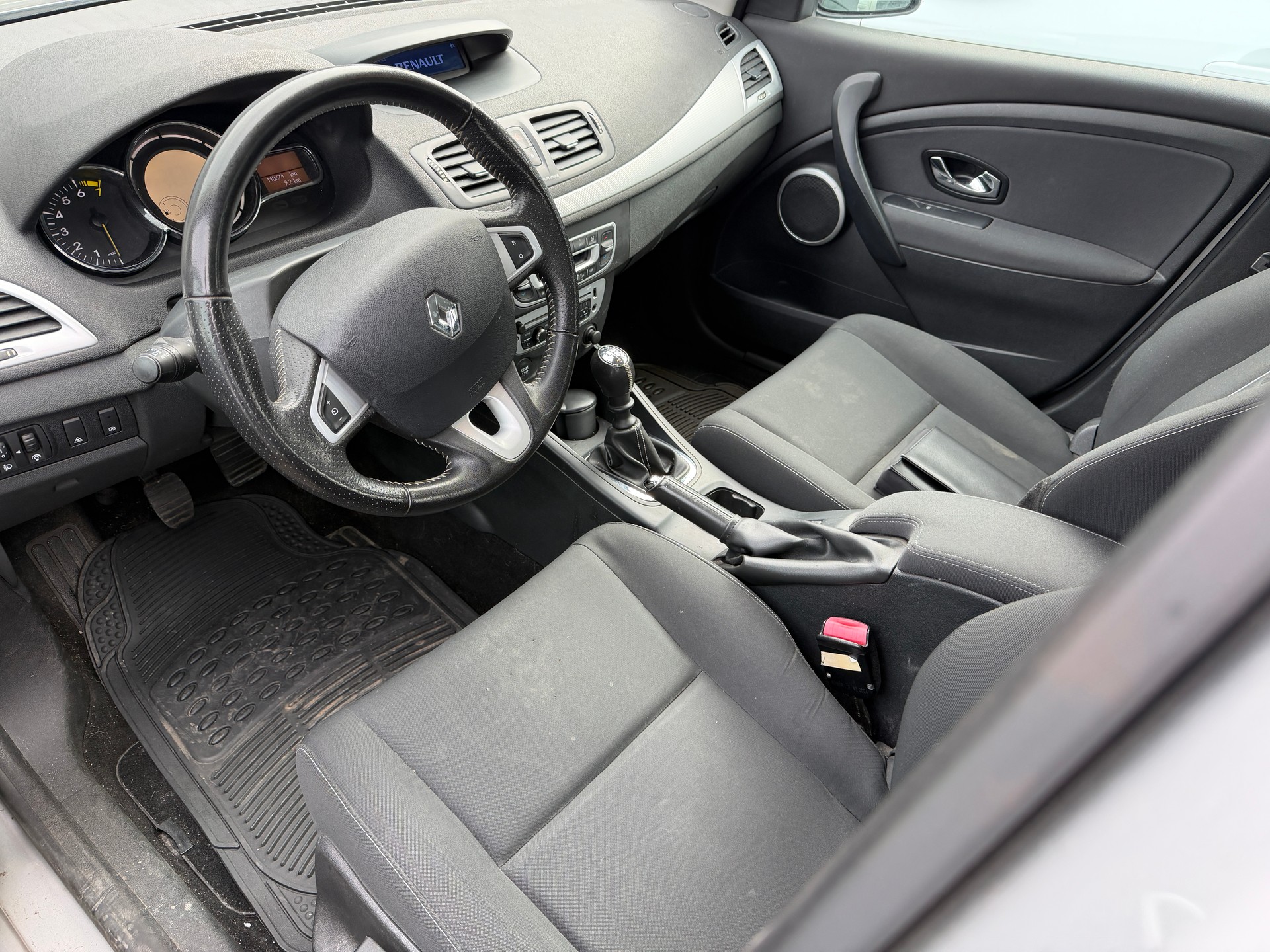 RENAULT Mégane Grandtour 1.2 16V Turbo Dynamique-image-10