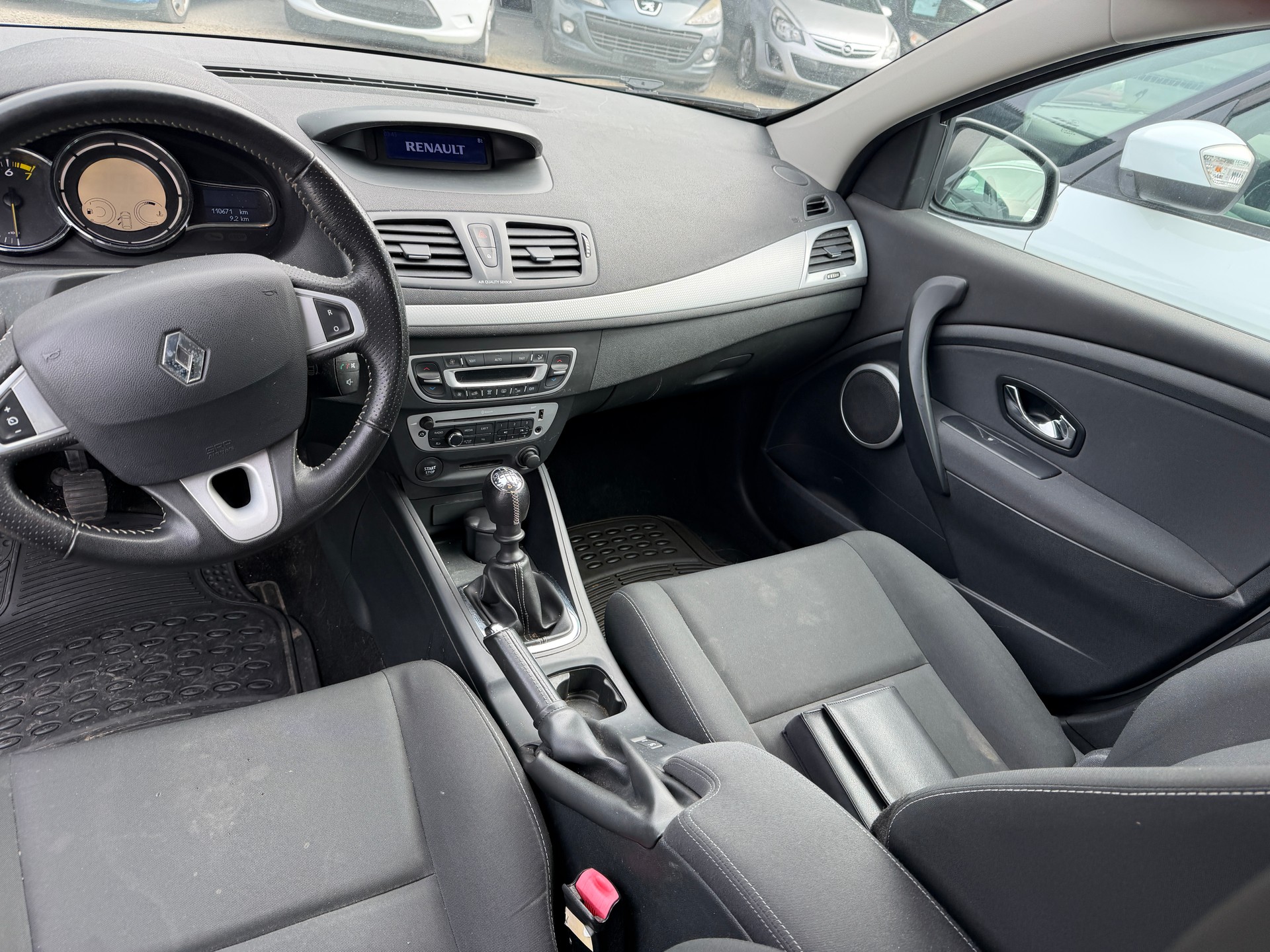 RENAULT Mégane Grandtour 1.2 16V Turbo Dynamique-image-9
