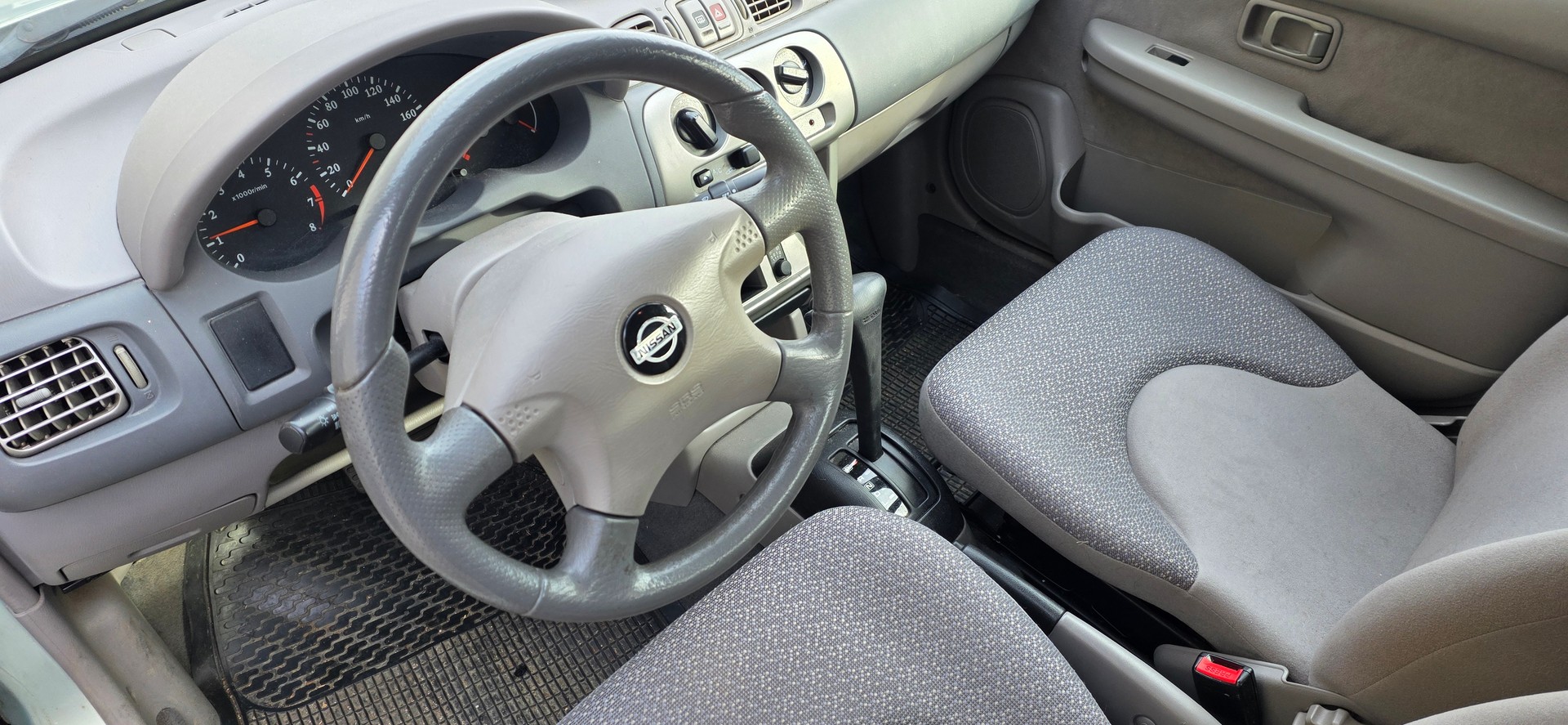 NISSAN Micra 1.4 Comfort-image-5