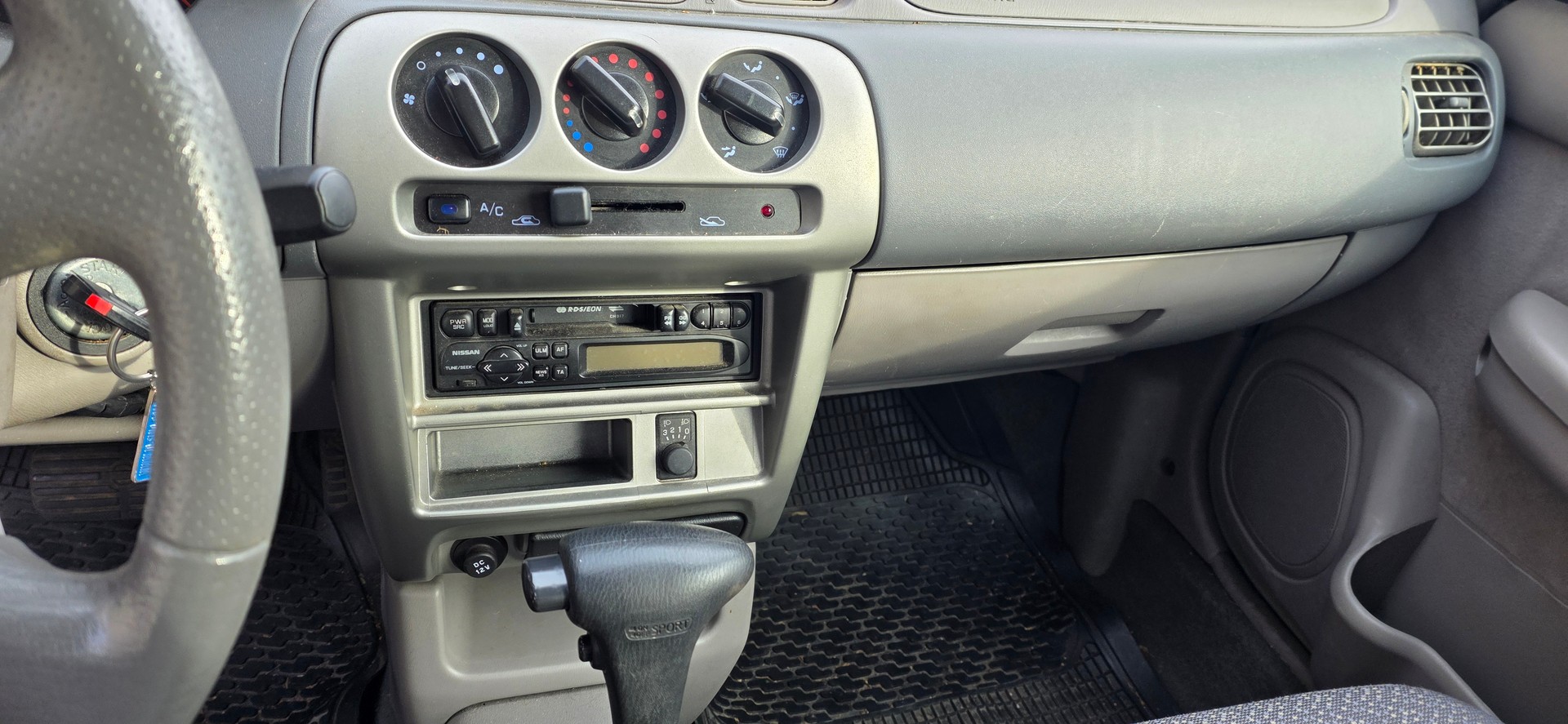 NISSAN Micra 1.4 Comfort-image-6