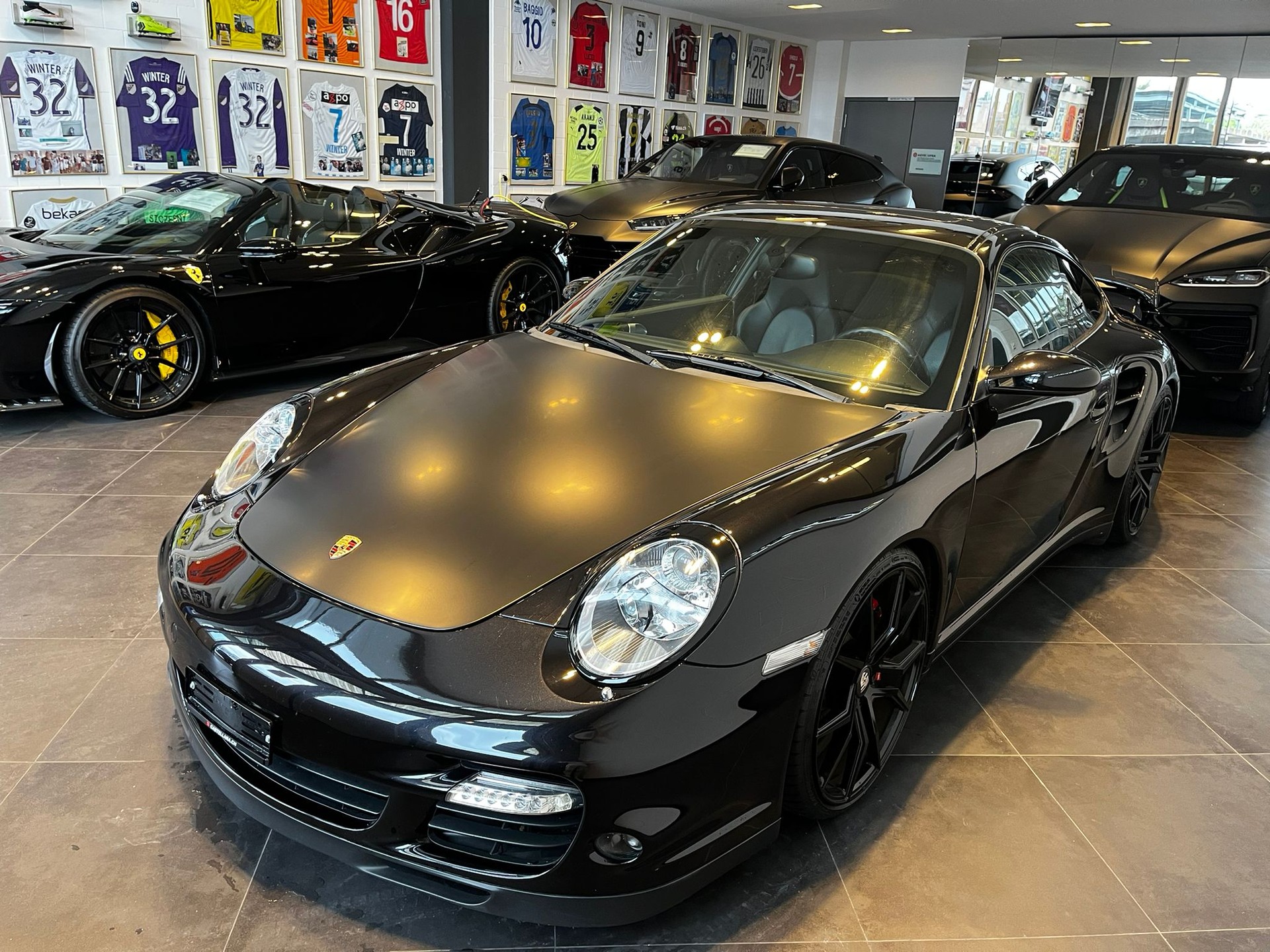 PORSCHE 911 Turbo-image-3