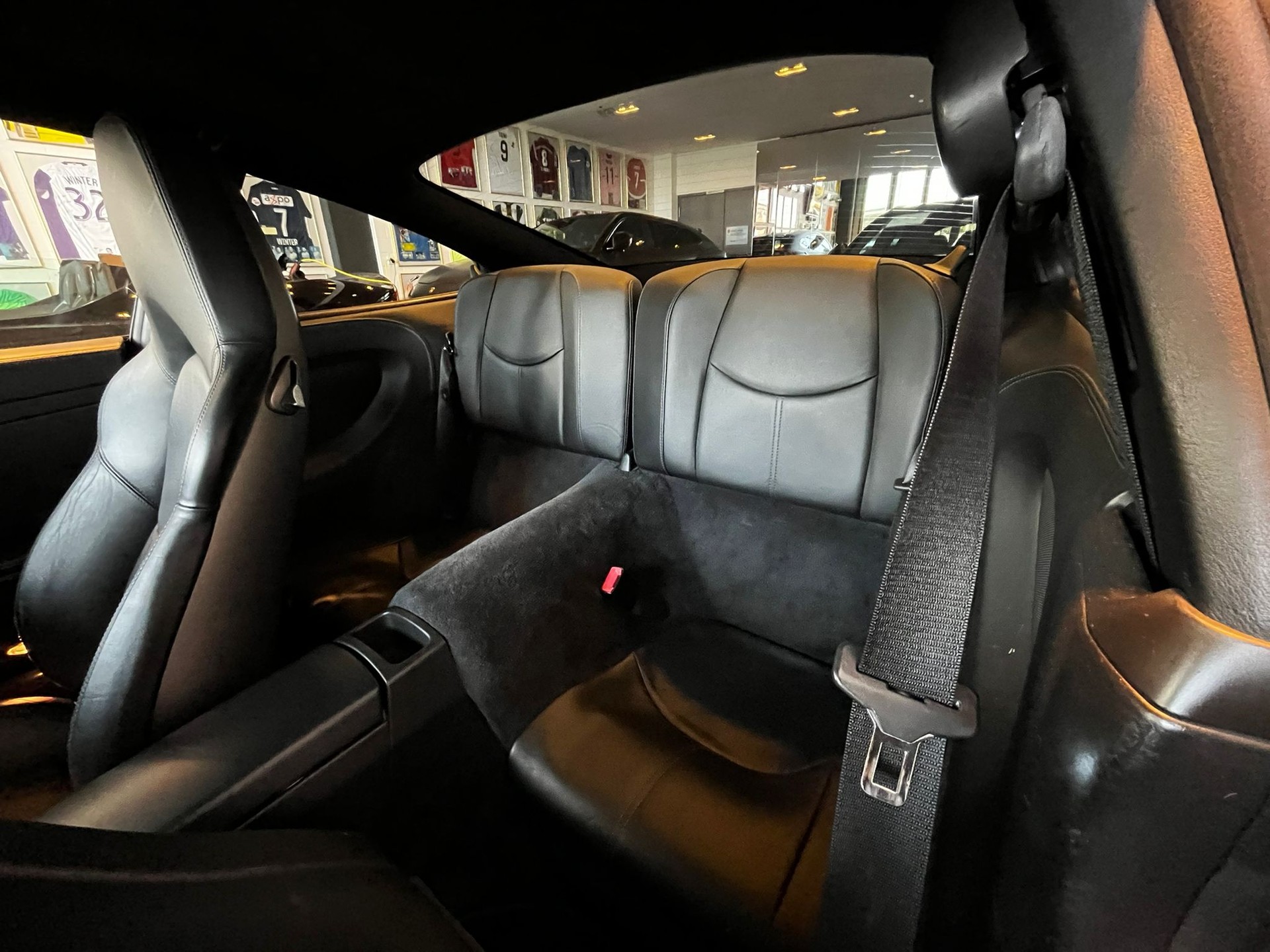 PORSCHE 911 Turbo-image-13