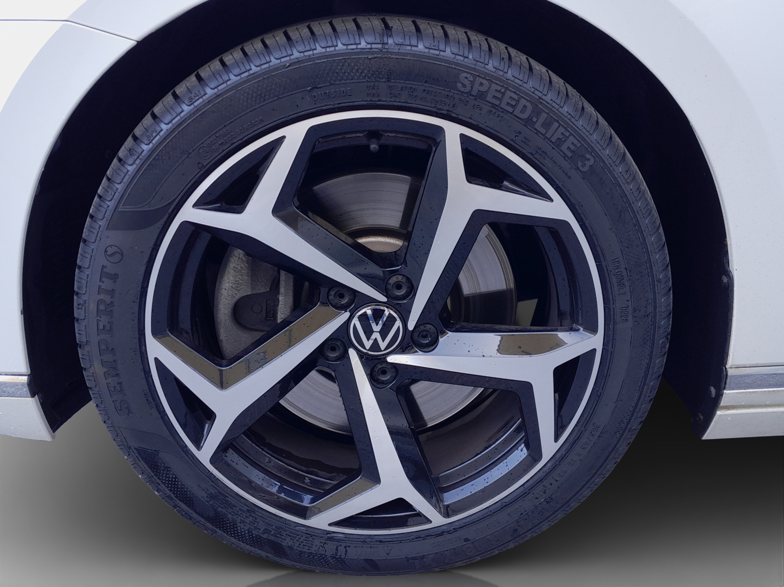 VW Passat Variant 2.0 TSI Elegance 4Motion DSG-image-10