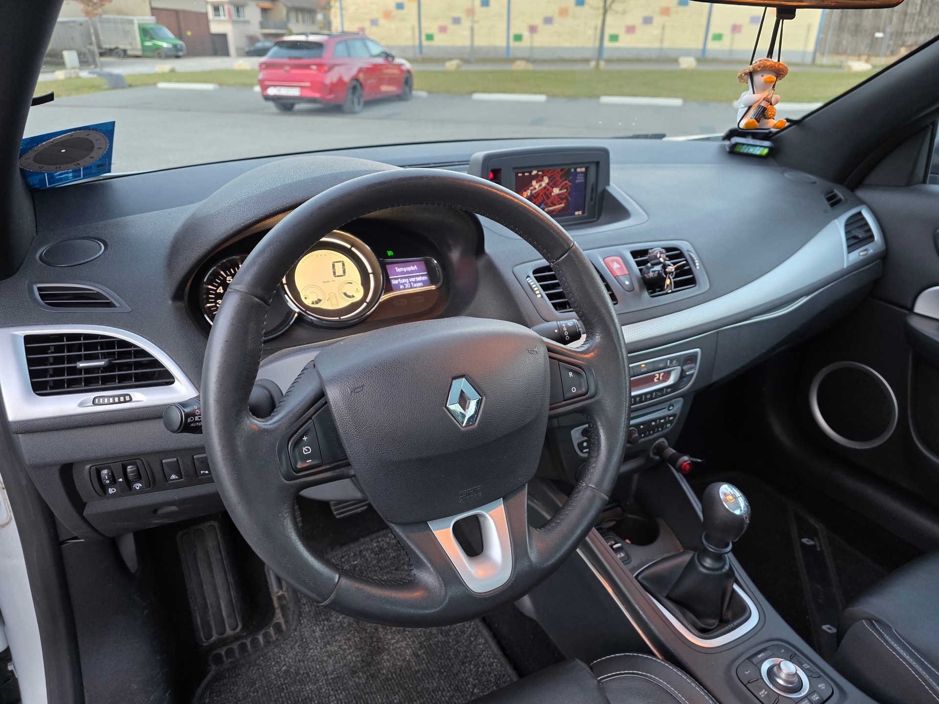 RENAULT Mégane CC 1.4 16V Turbo Dynamique-image-5