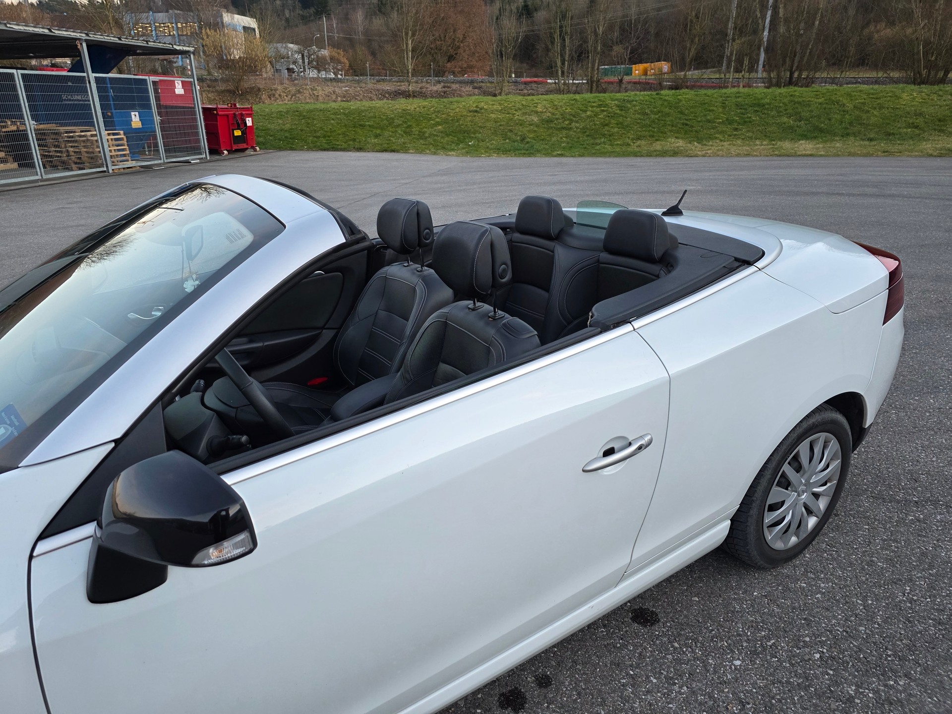 RENAULT Mégane CC 1.4 16V Turbo Dynamique-image-7