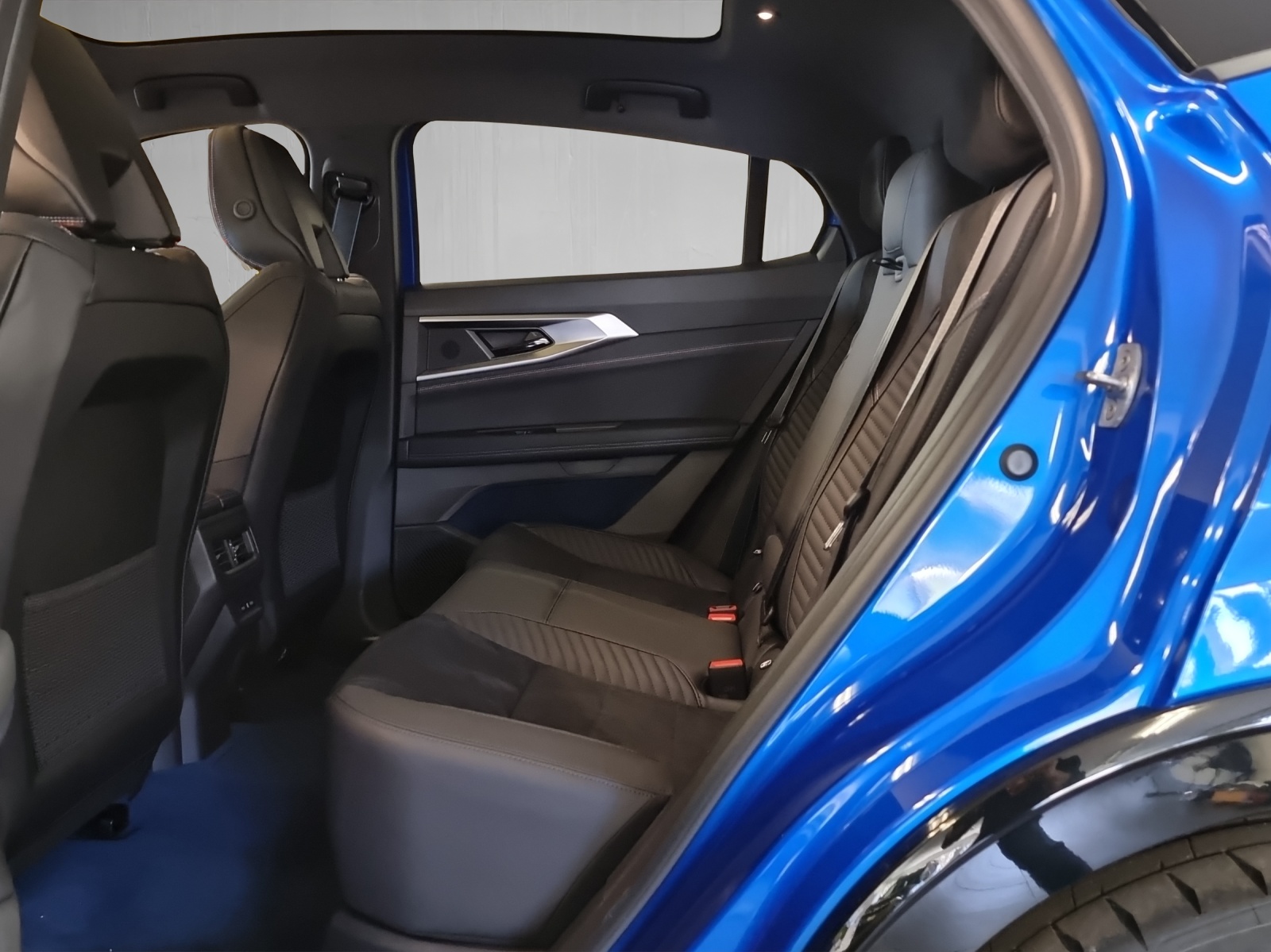 RENAULT RAFALE HYBRID E-TECH Atelier Alpine hyper hybrid E-Tech 4x4 300PS plug-in-image-6
