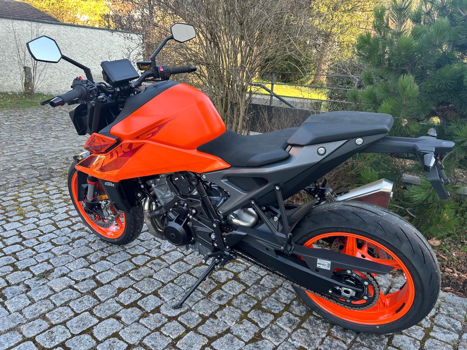 KTM 990 Duke-image-3