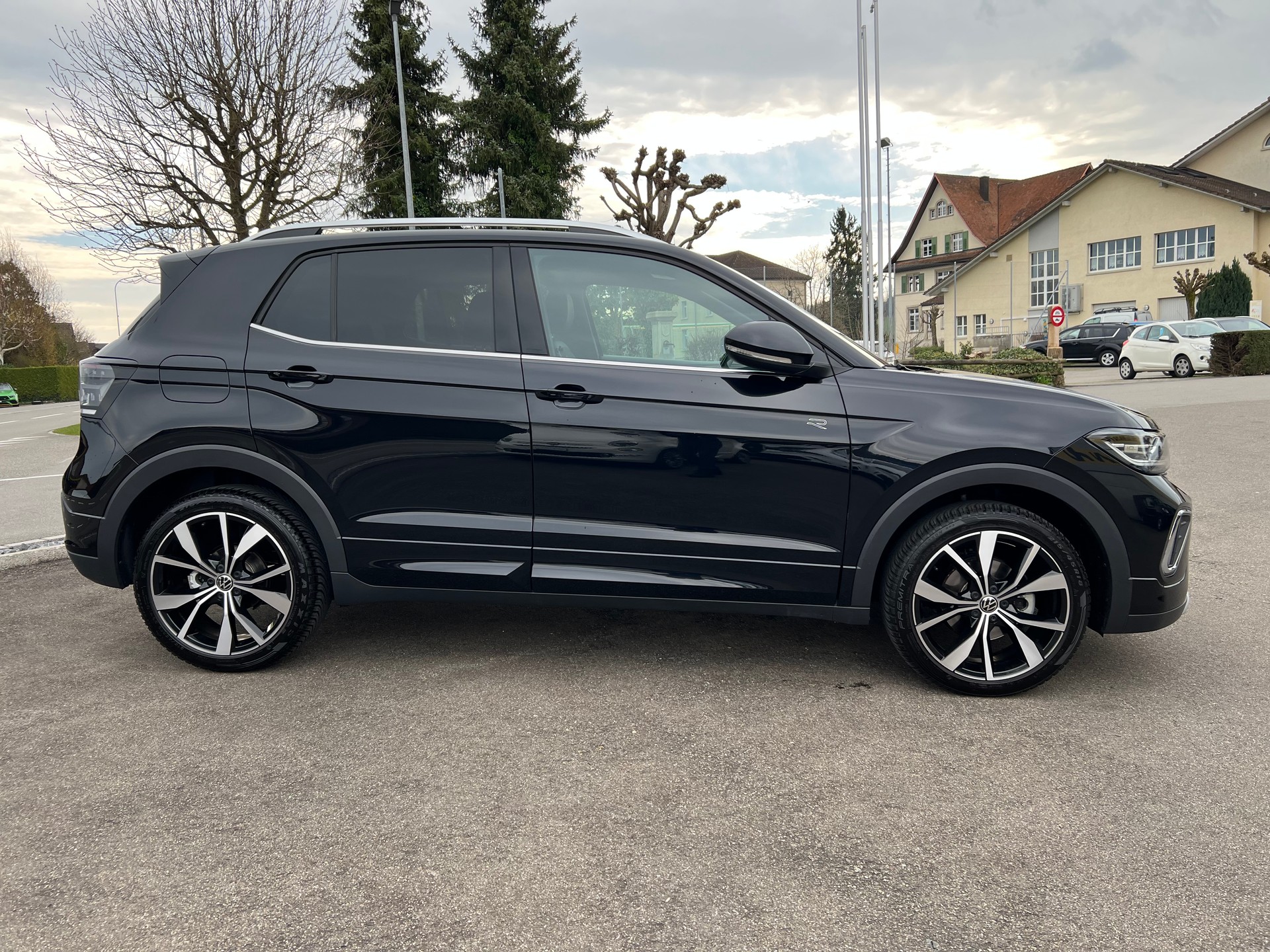 VW T-Cross 1.5 TSI EVO ACT R-Line DSG-showroom-element-3