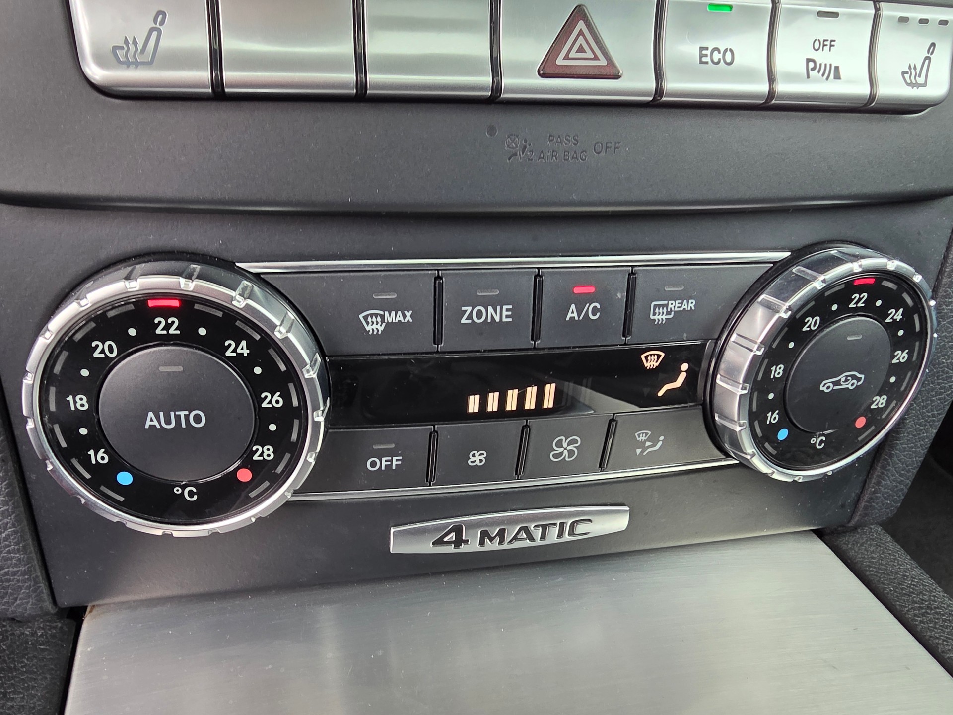 MERCEDES-BENZ C 250 CDI Avantgarde ☆☆☆ AMG Sportpaket ☆☆☆ 4Matic 7G-Tronic-image-11