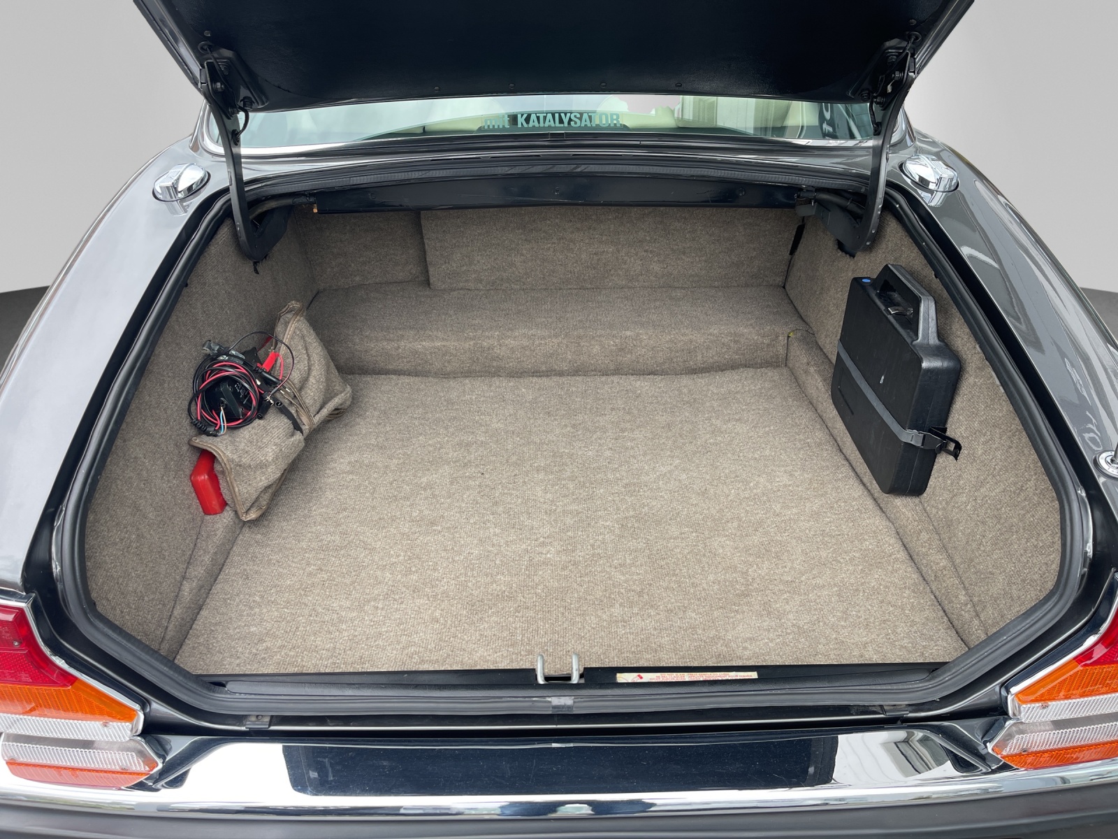 DAIMLER 5.3 Double Six-image-6