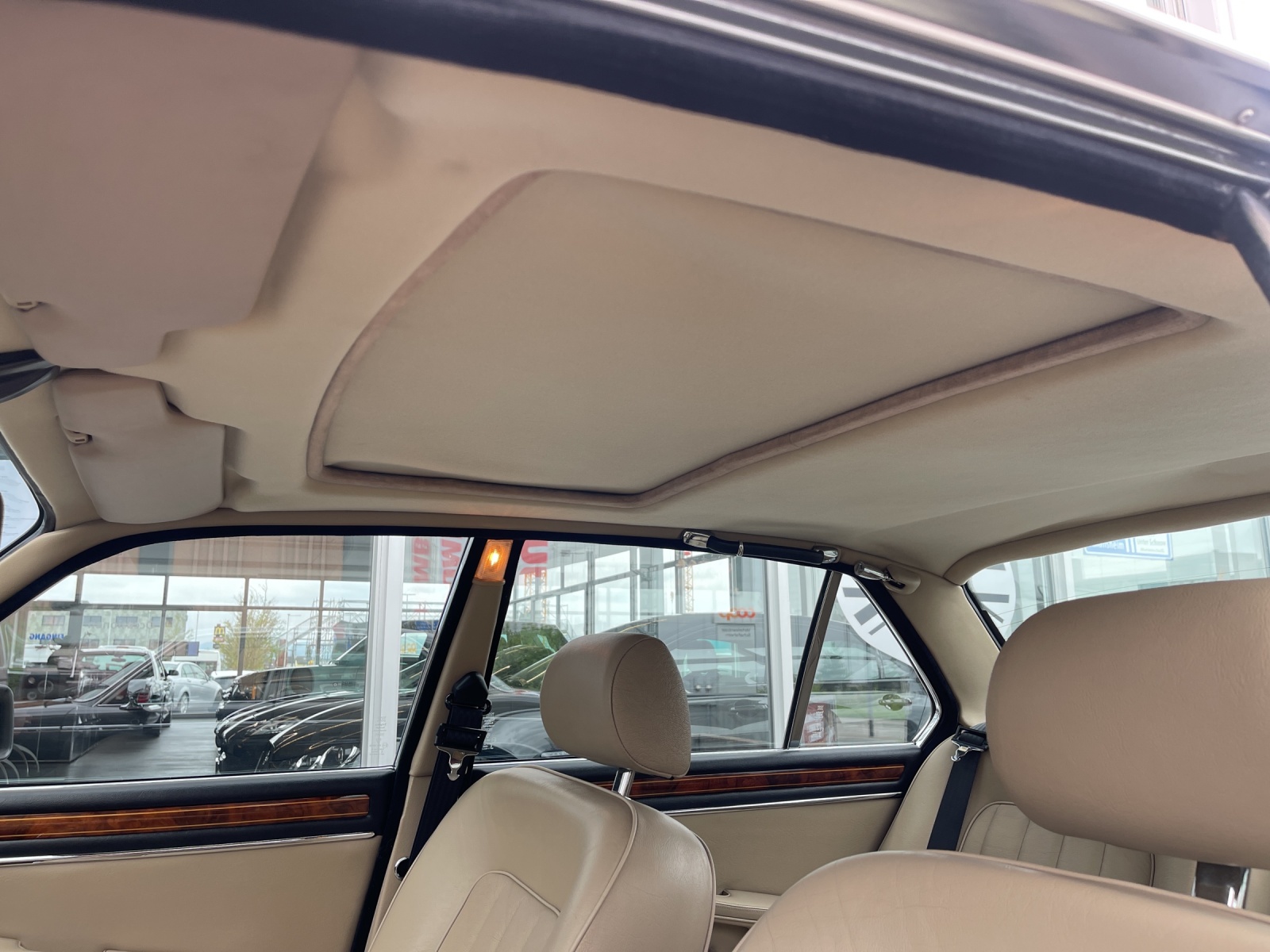 DAIMLER 5.3 Double Six-image-12
