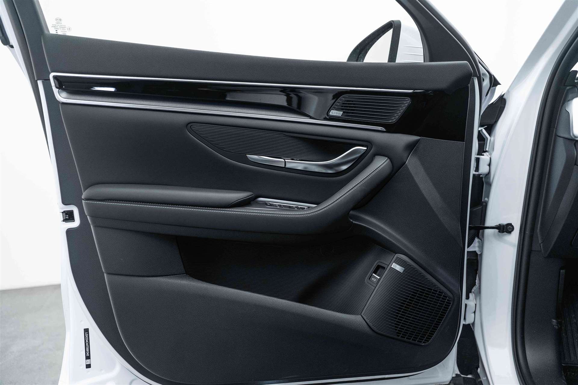 BYD Seal U DM-i Design AWD 324PS-image-6