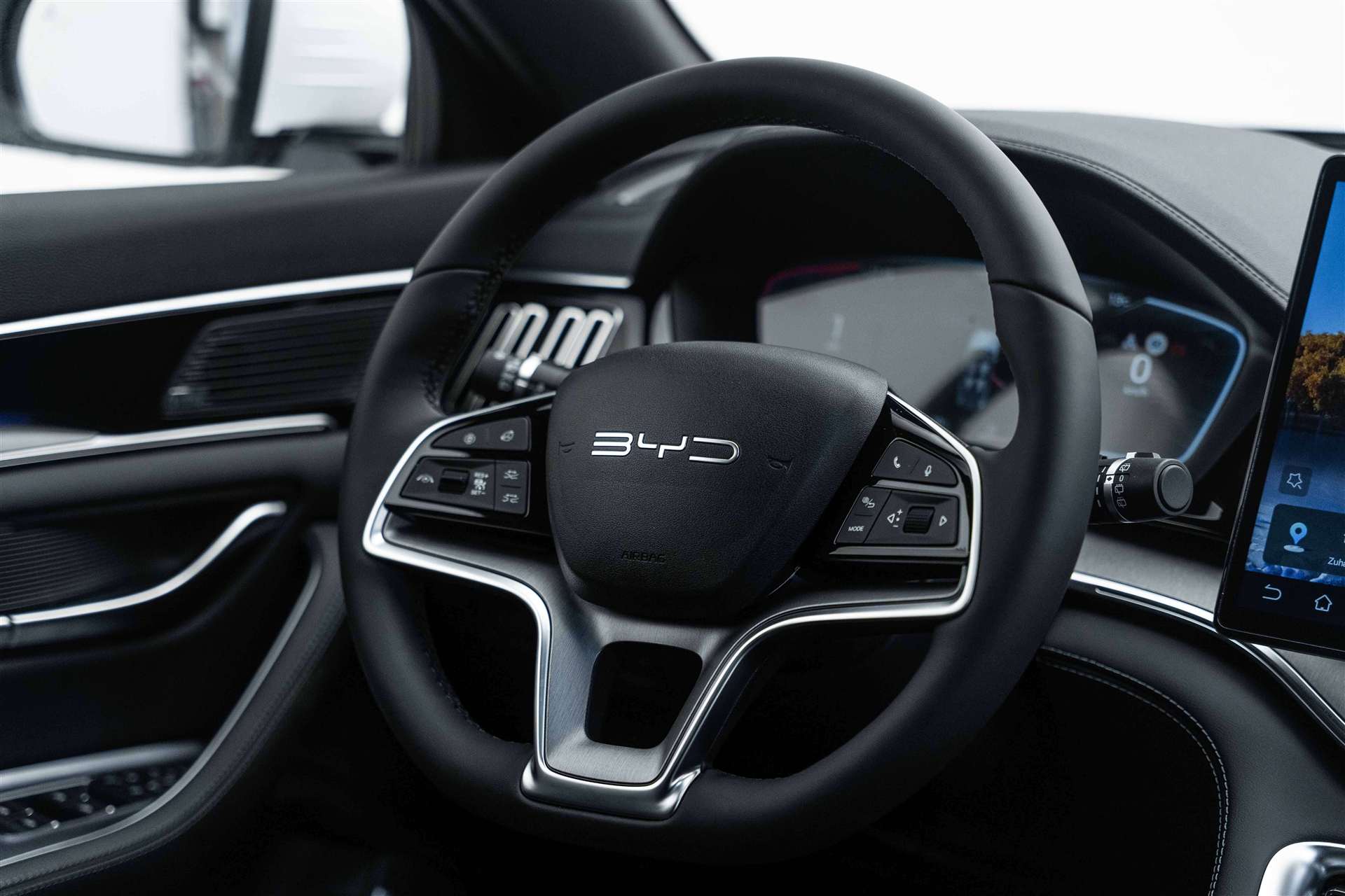 BYD Seal U DM-i Design AWD 324PS-image-9