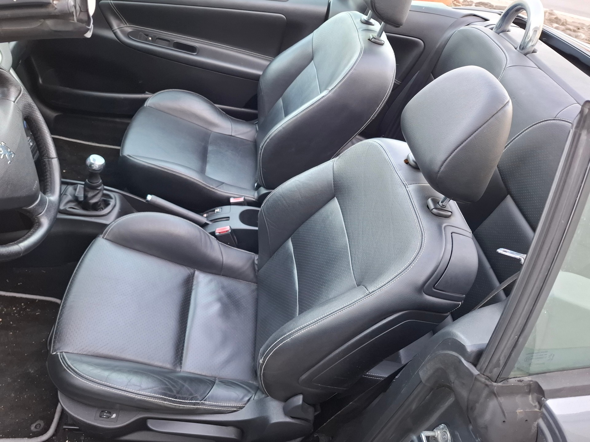 PEUGEOT 207 CC 1.6 16V Turbo Sport-image-7