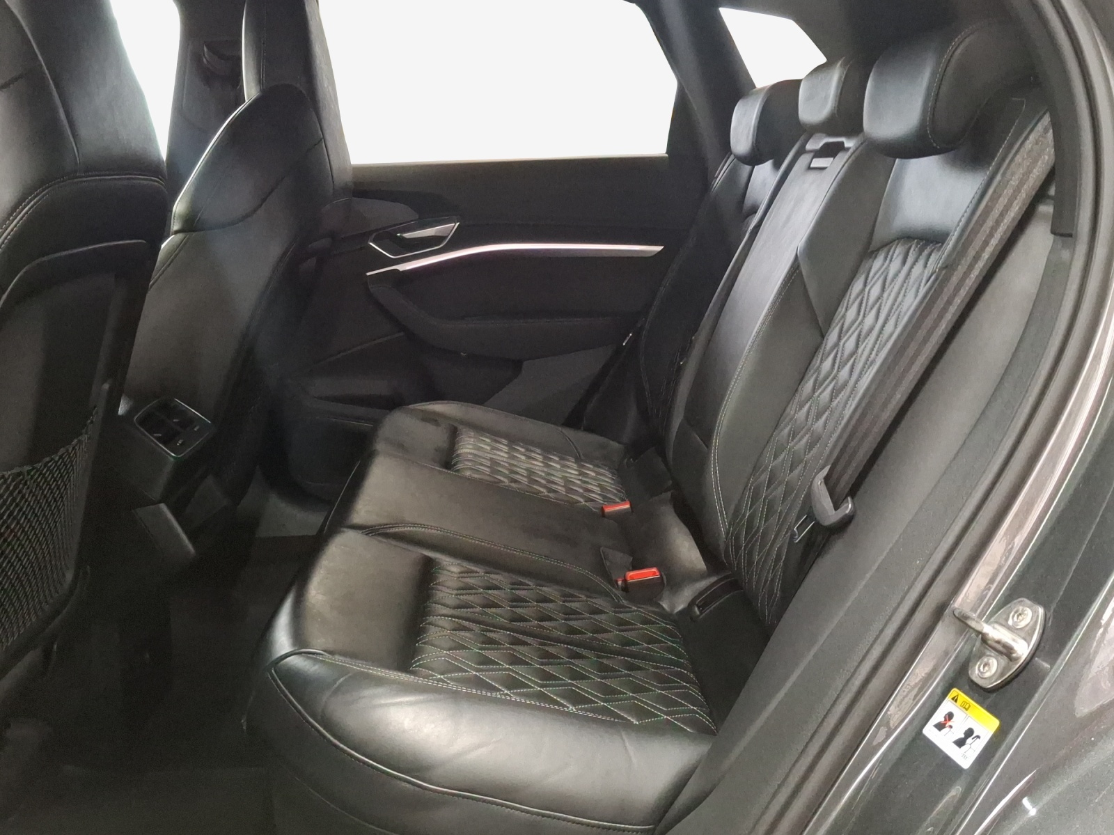 AUDI e-tron 55 S Line Black Edition quattro-image-12