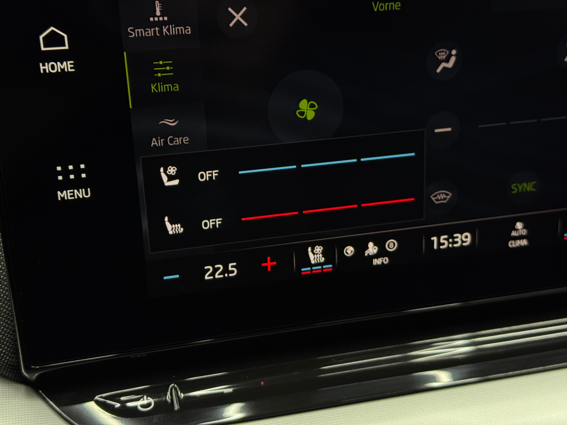 SKODA Octavia Combi 2.0 TDI 150 Style DSG | Panorama | Massagesitze | *ab CHF 199.-/ Monat*-image-25