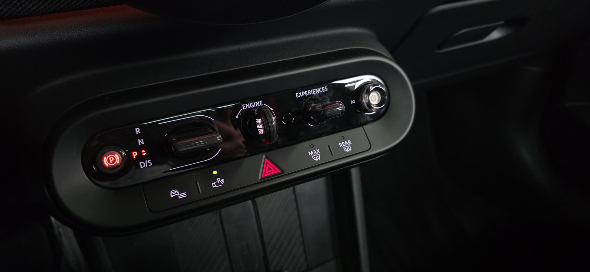 MINI John Cooper Works *Panoramadach*HeadUpDisplay*360°Kamera*Carplay/Androidauto*-image-15