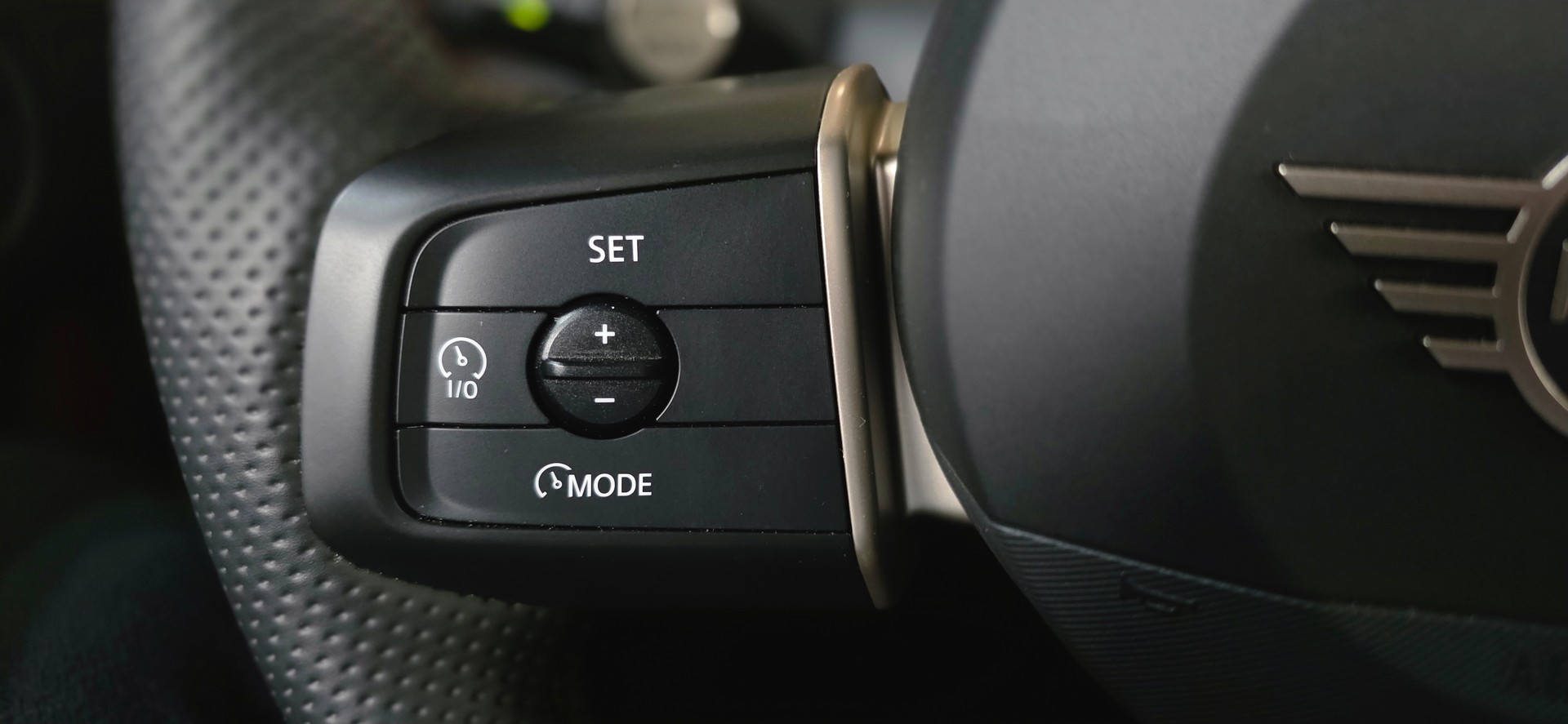 MINI John Cooper Works *Panoramadach*HeadUpDisplay*360°Kamera*Carplay/Androidauto*-image-14