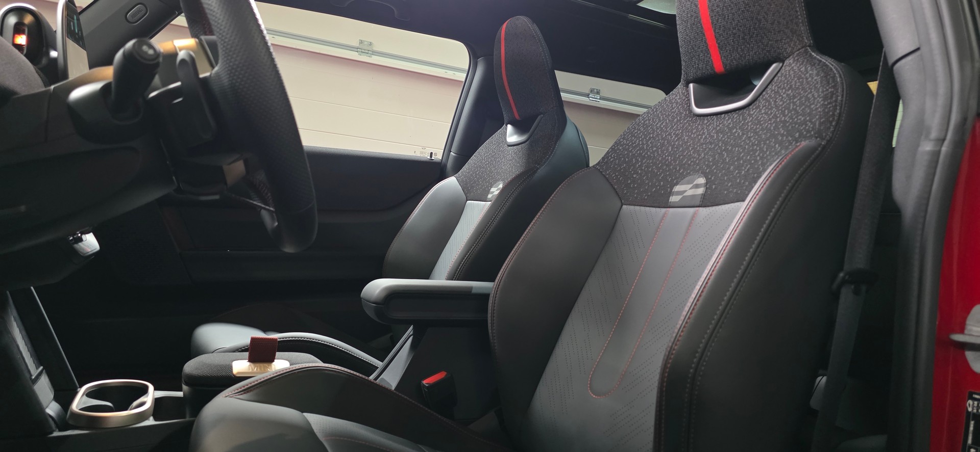 MINI John Cooper Works *Panoramadach*HeadUpDisplay*360°Kamera*Carplay/Androidauto*-image-9