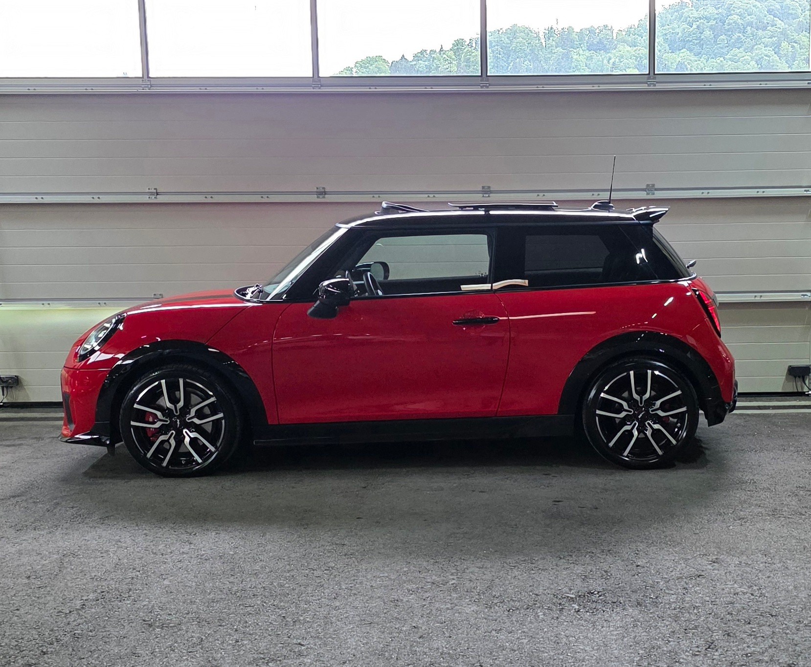 MINI John Cooper Works *Panoramadach*HeadUpDisplay*360°Kamera*Carplay/Androidauto*-image-1