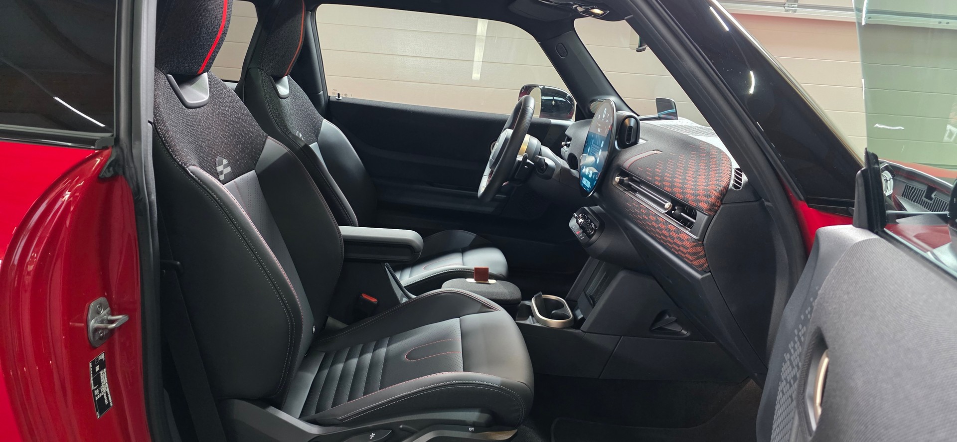MINI John Cooper Works *Panoramadach*HeadUpDisplay*360°Kamera*Carplay/Androidauto*-image-23