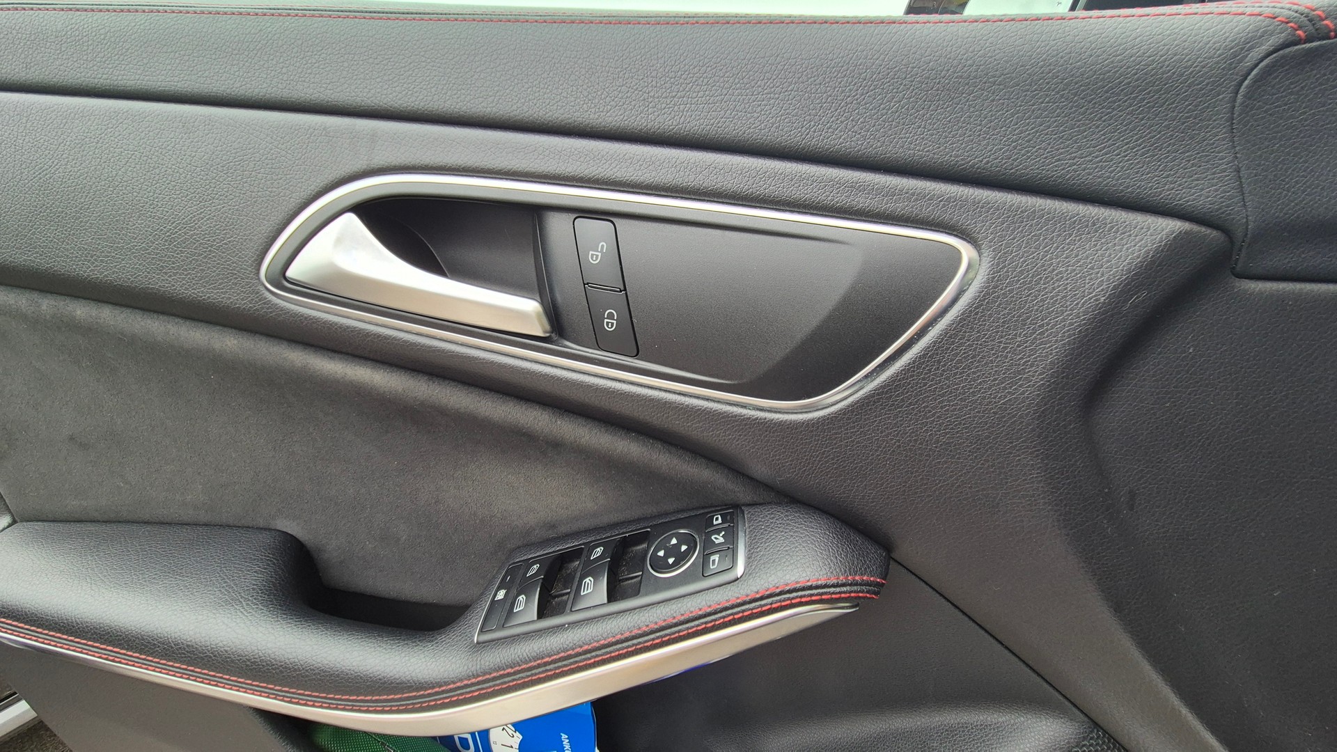 MERCEDES-BENZ CLA 45 AMG 4m-image-3