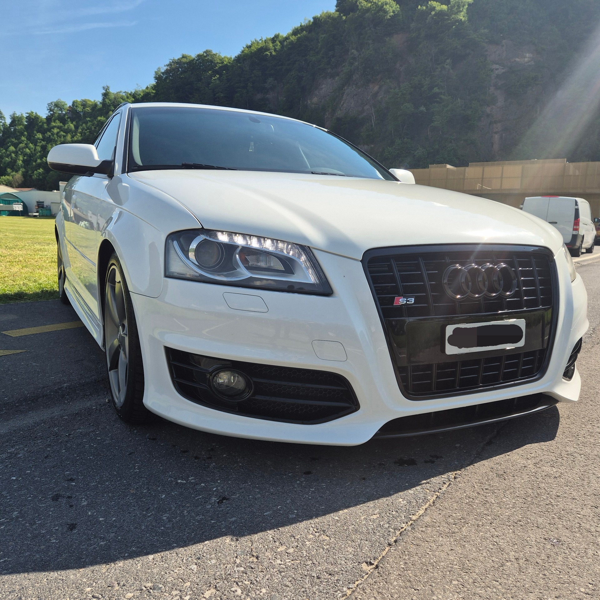 AUDI 2.0 T FSI quattro-image-0