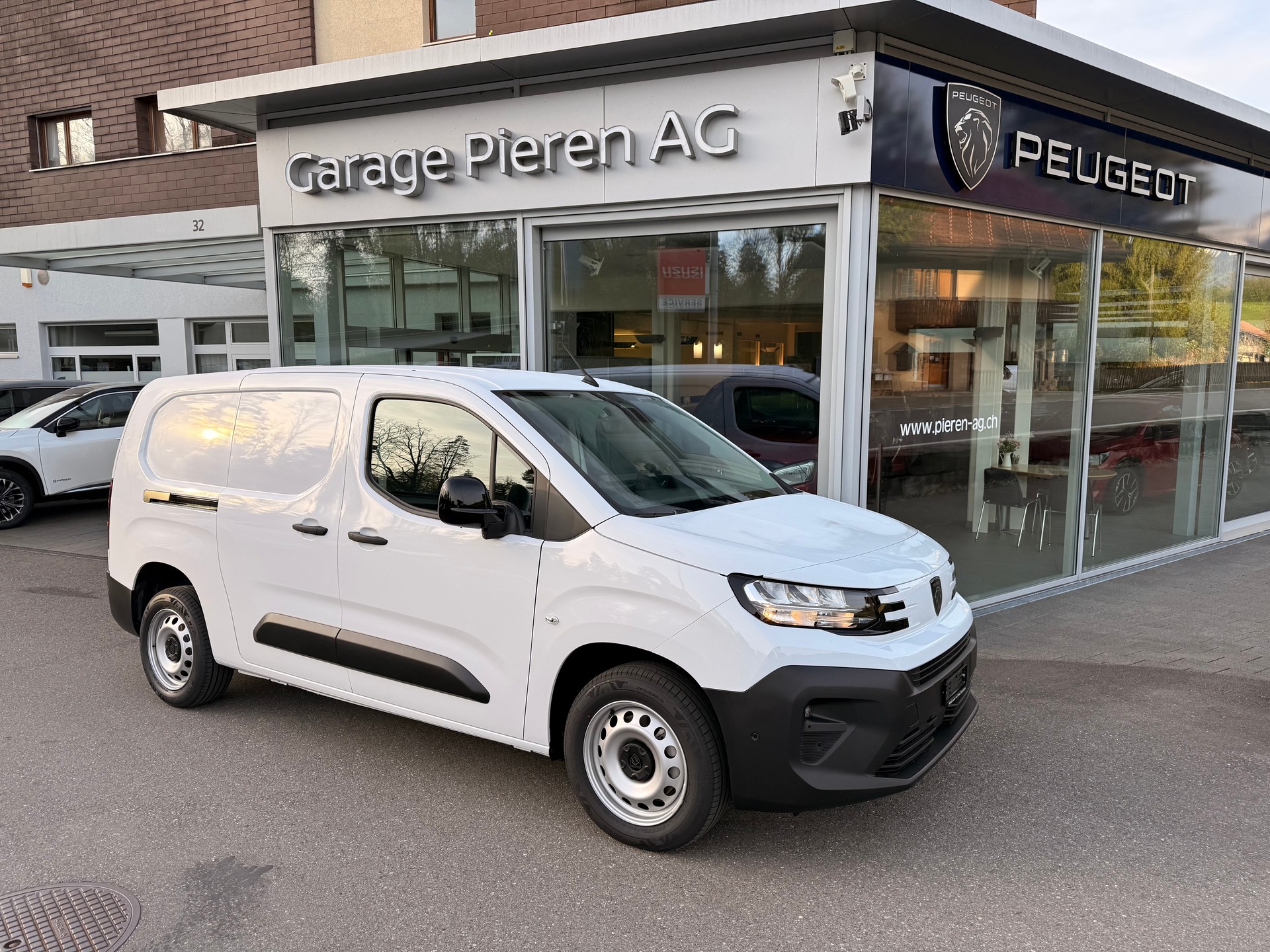 PEUGEOT Partner 1.5 HDi Long 1000kg-image-0