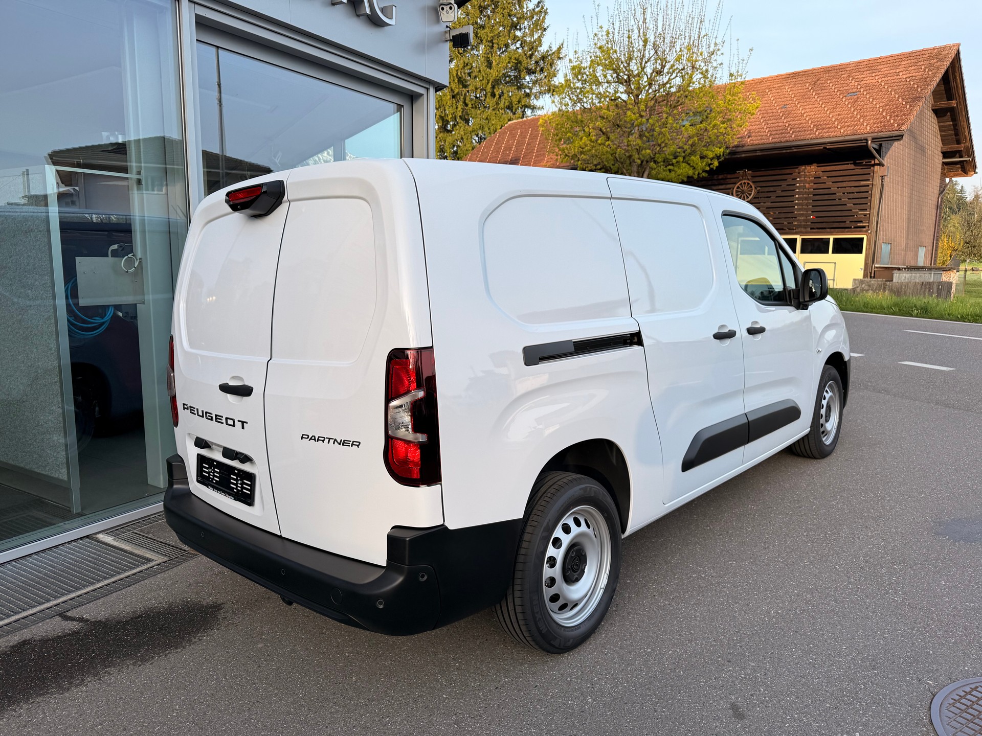 PEUGEOT Partner 1.5 HDi Long 1000kg-image-3