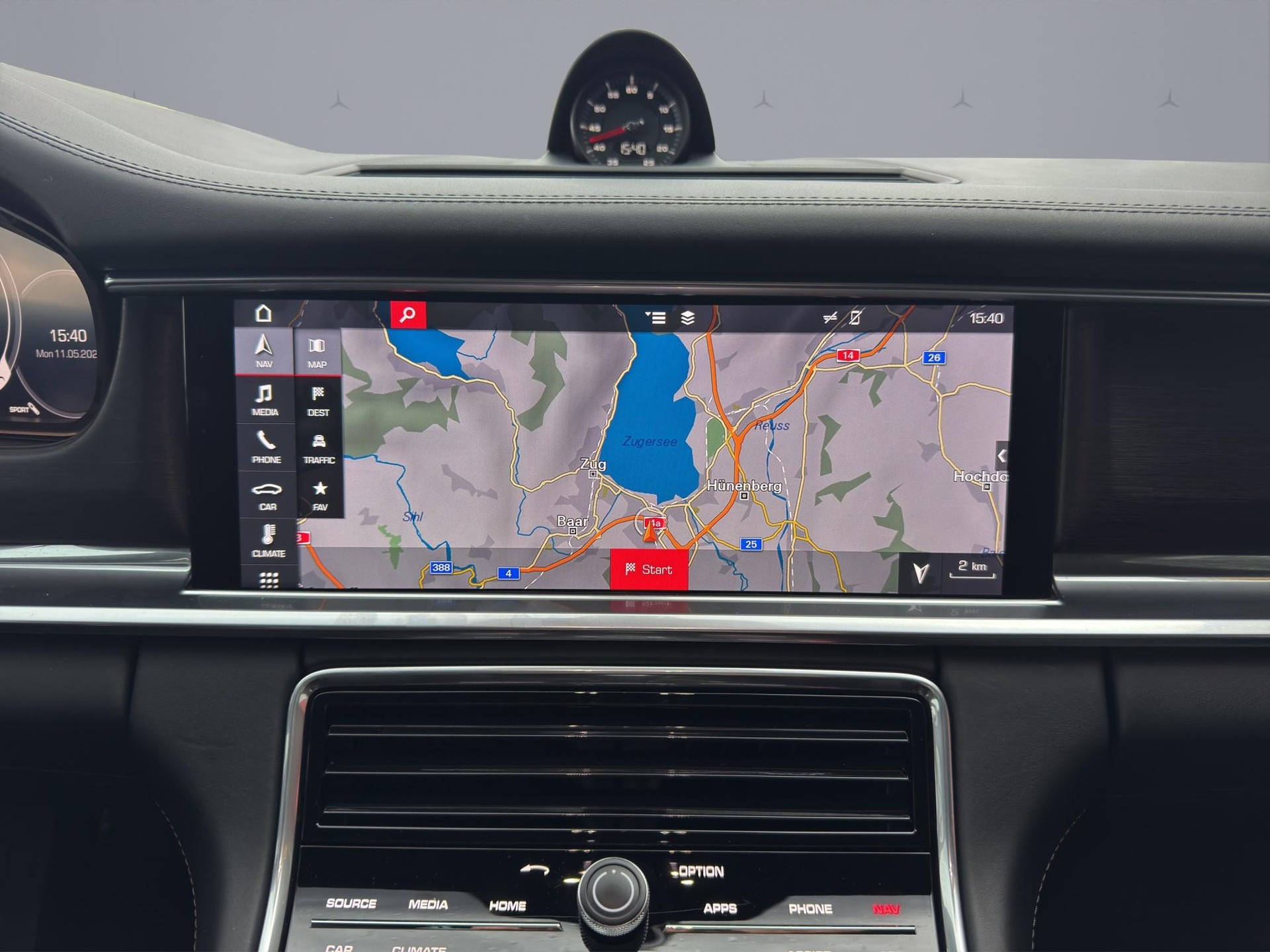 PORSCHE Panamera Sport Turismo 4.0 V8 GTS-image-14
