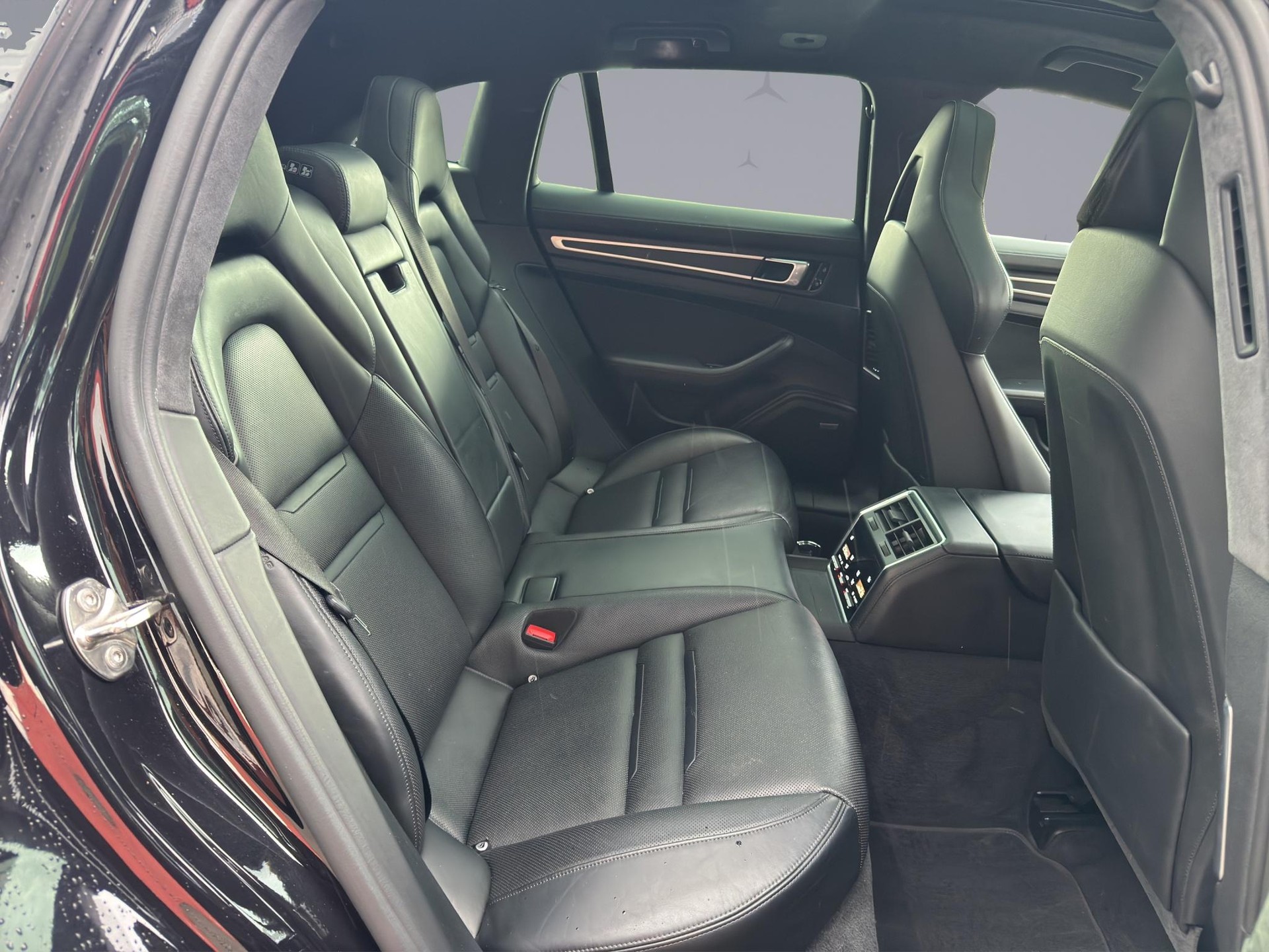 PORSCHE Panamera Sport Turismo 4.0 V8 GTS-image-16