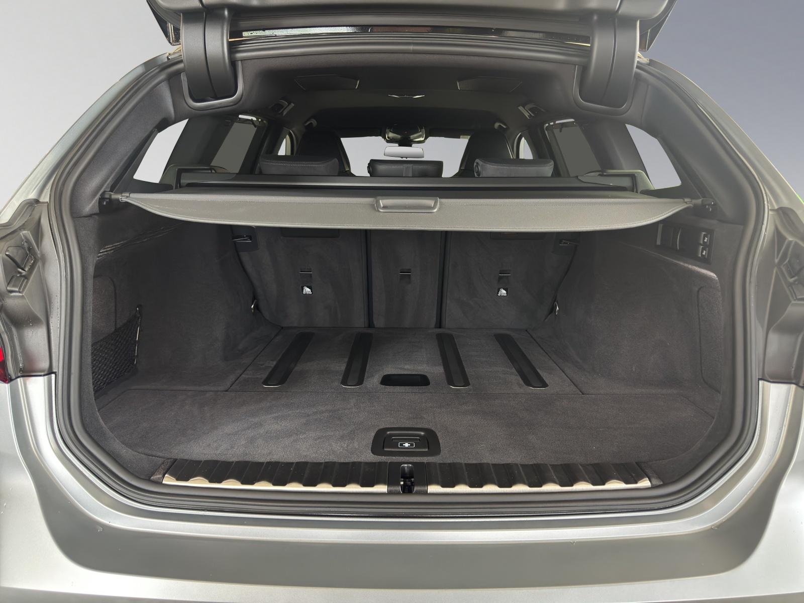 BMW M3 Competition xDrive Touring-image-15