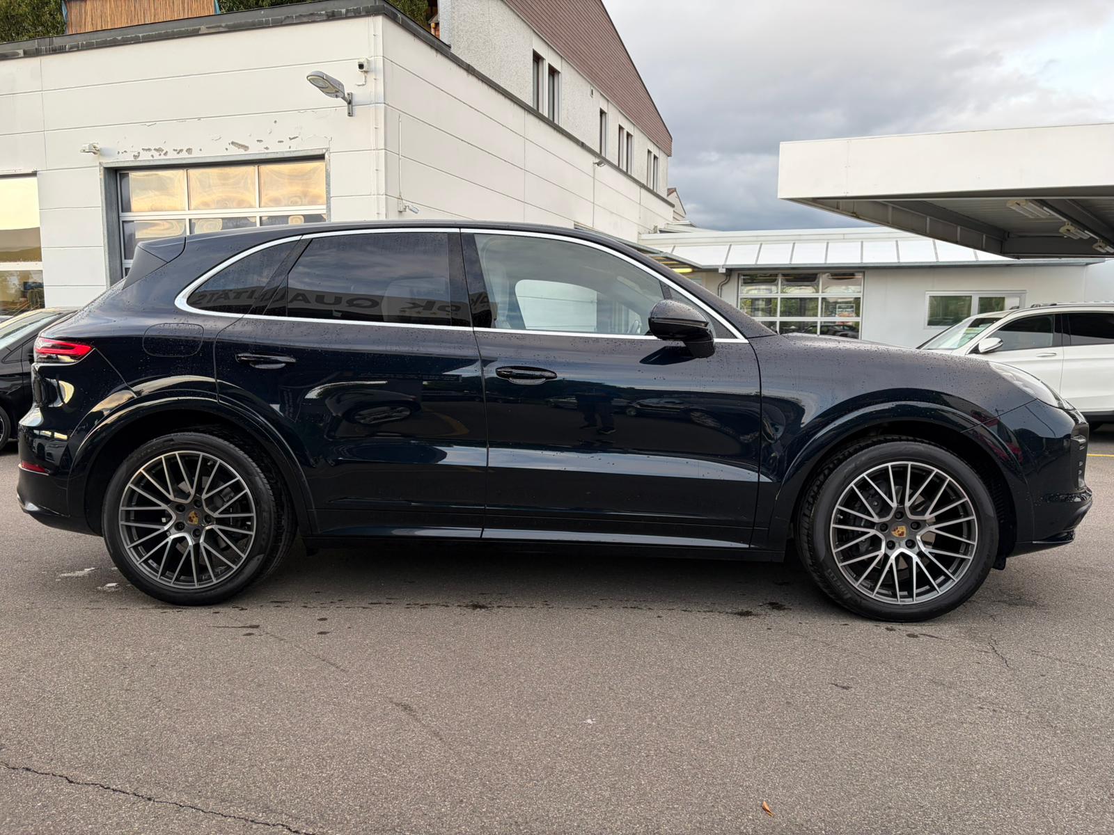 PORSCHE Cayenne-image-3