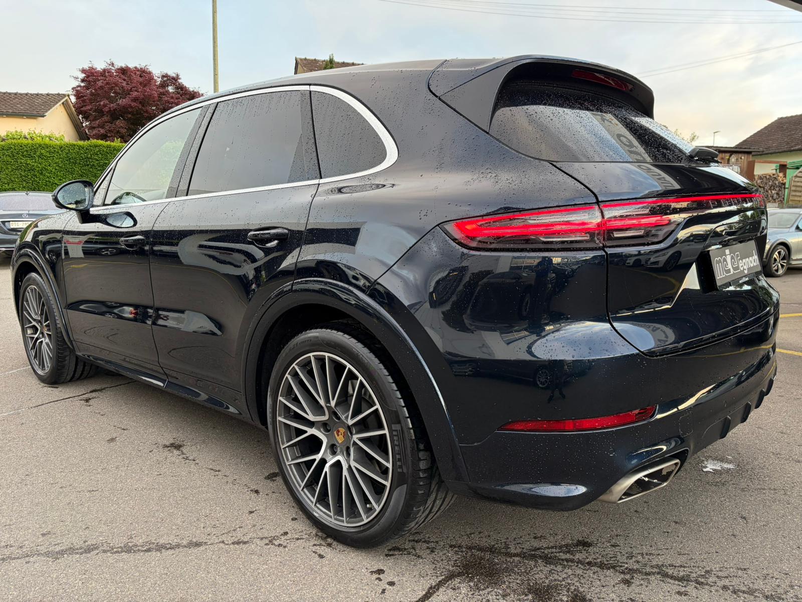 PORSCHE Cayenne-image-5